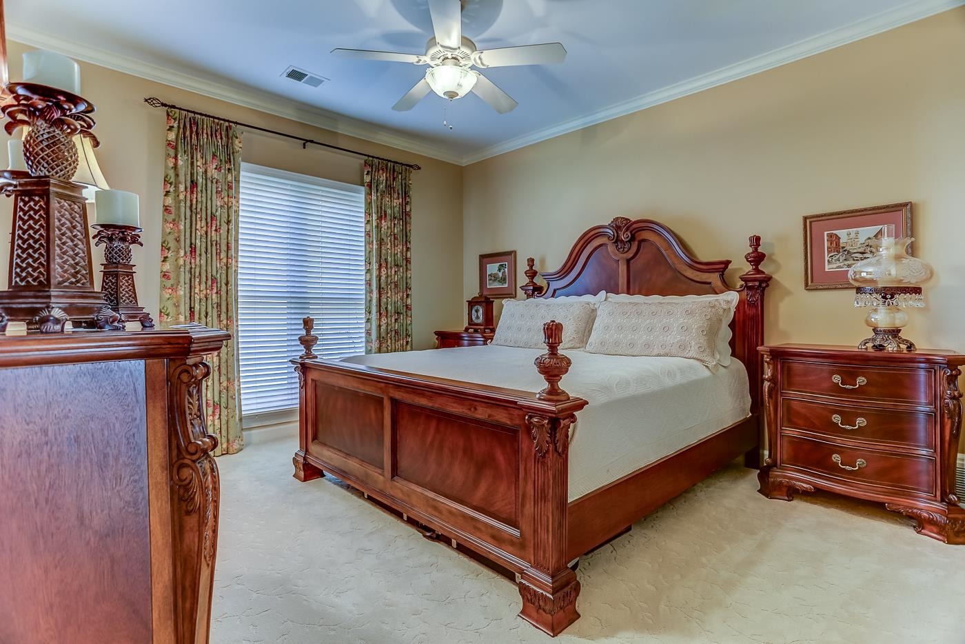 1429 WOLF BEND RD