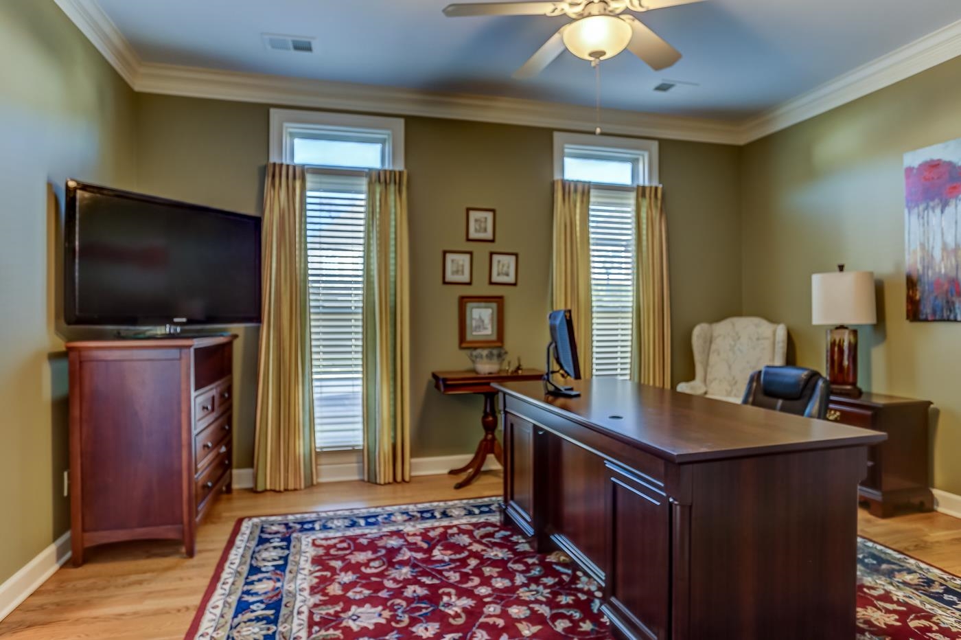 1429 WOLF BEND RD