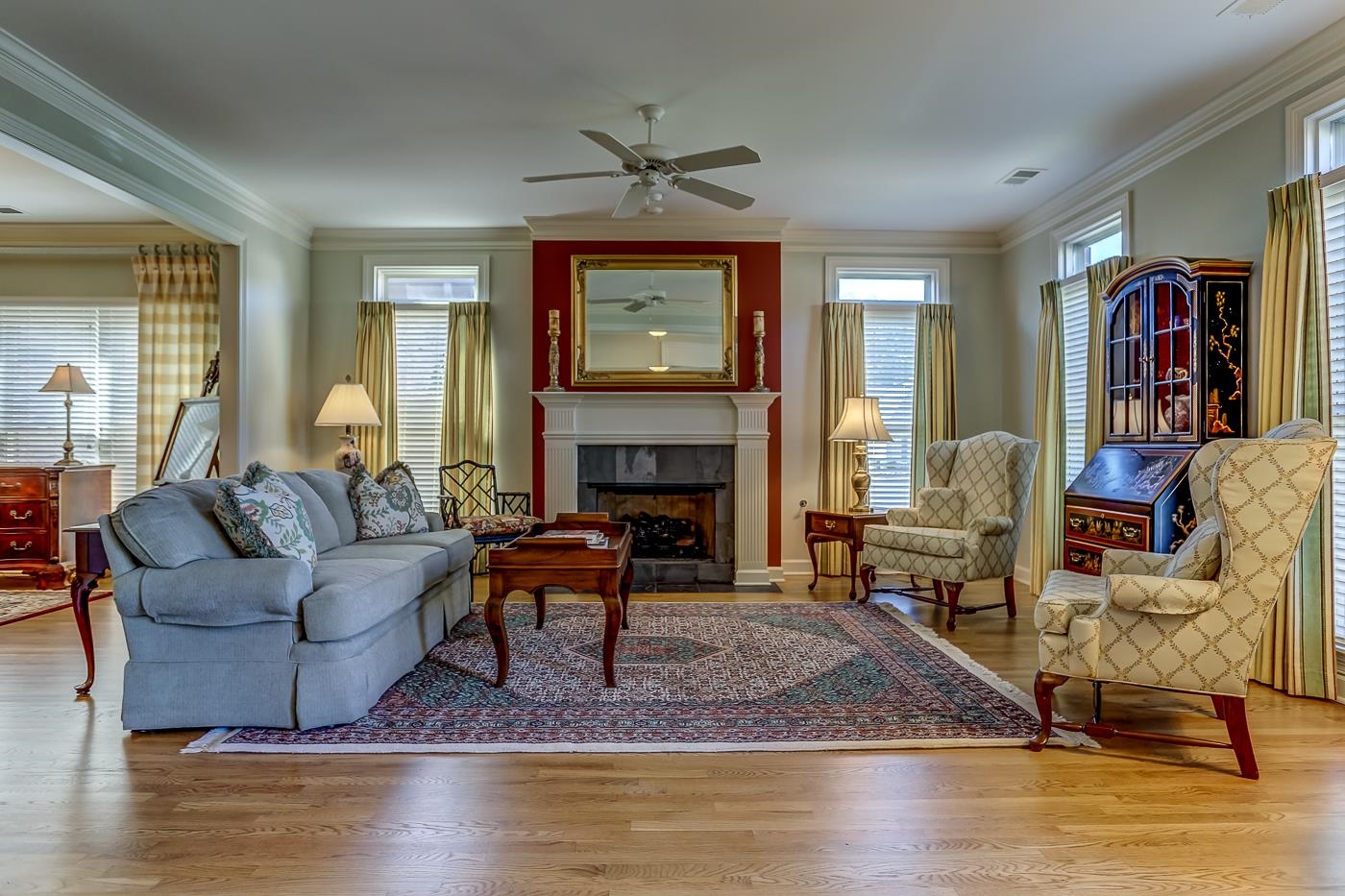 1429 WOLF BEND RD