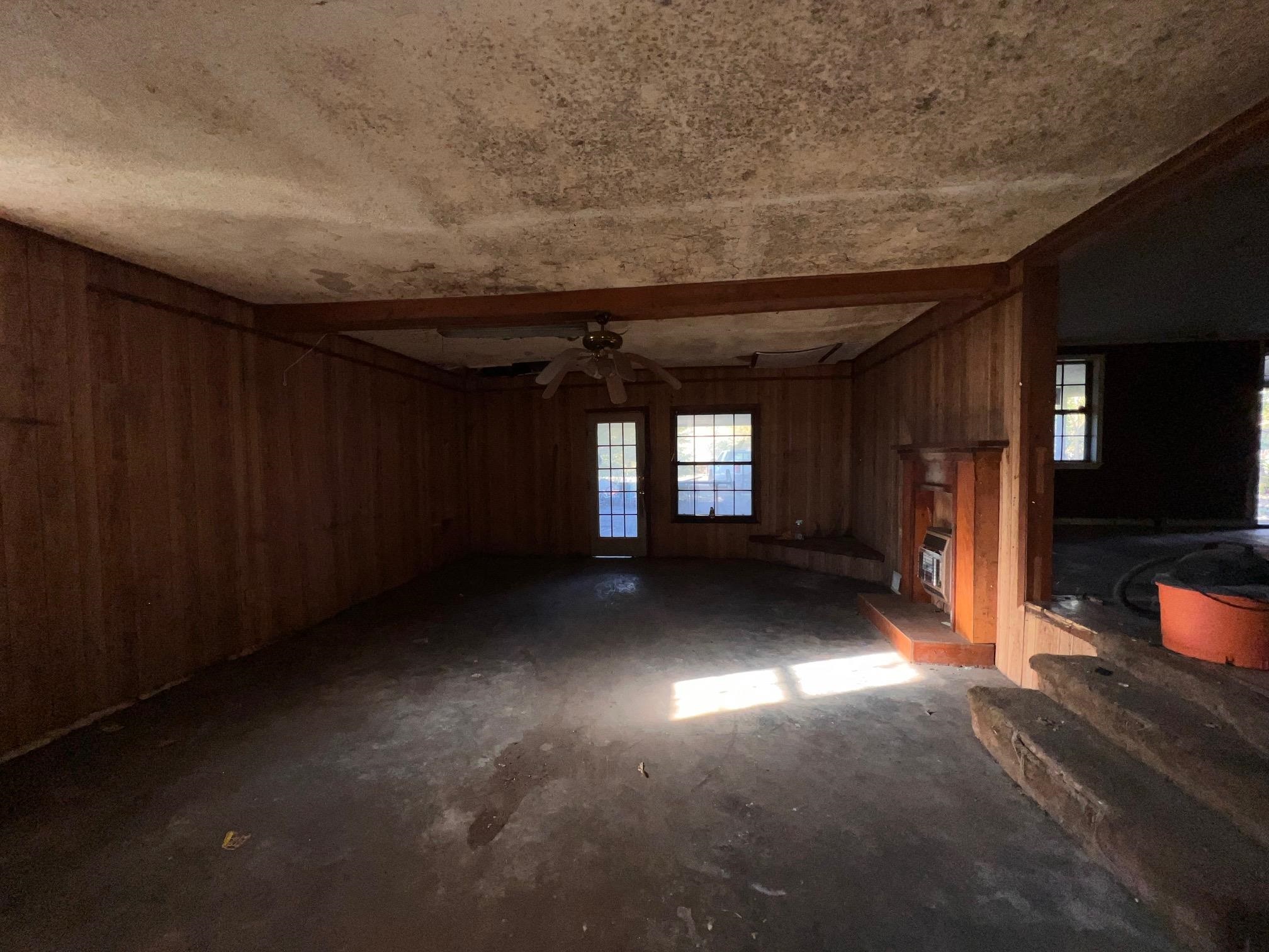 1820 INDIAN CREEK RD