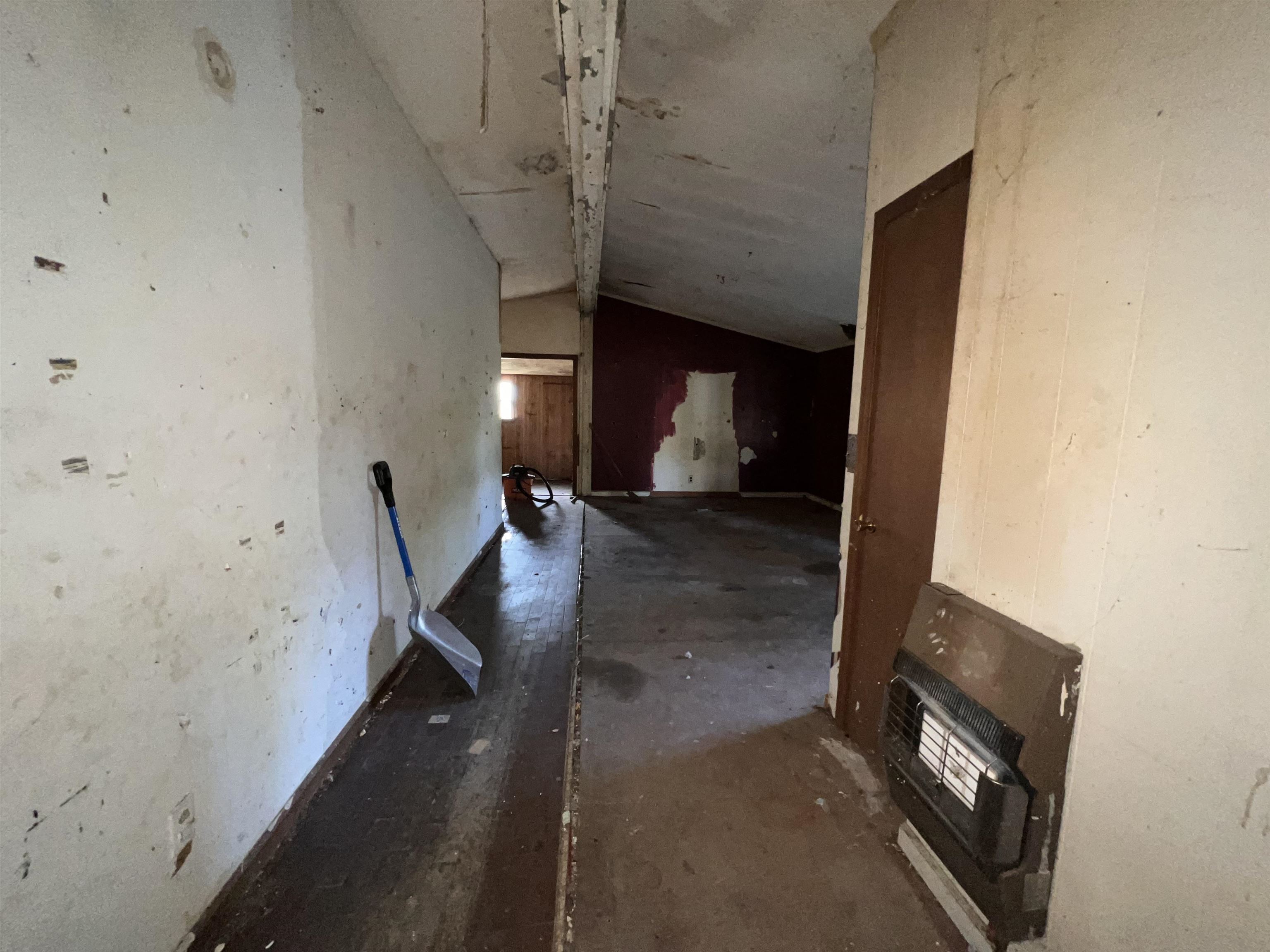 1820 INDIAN CREEK RD