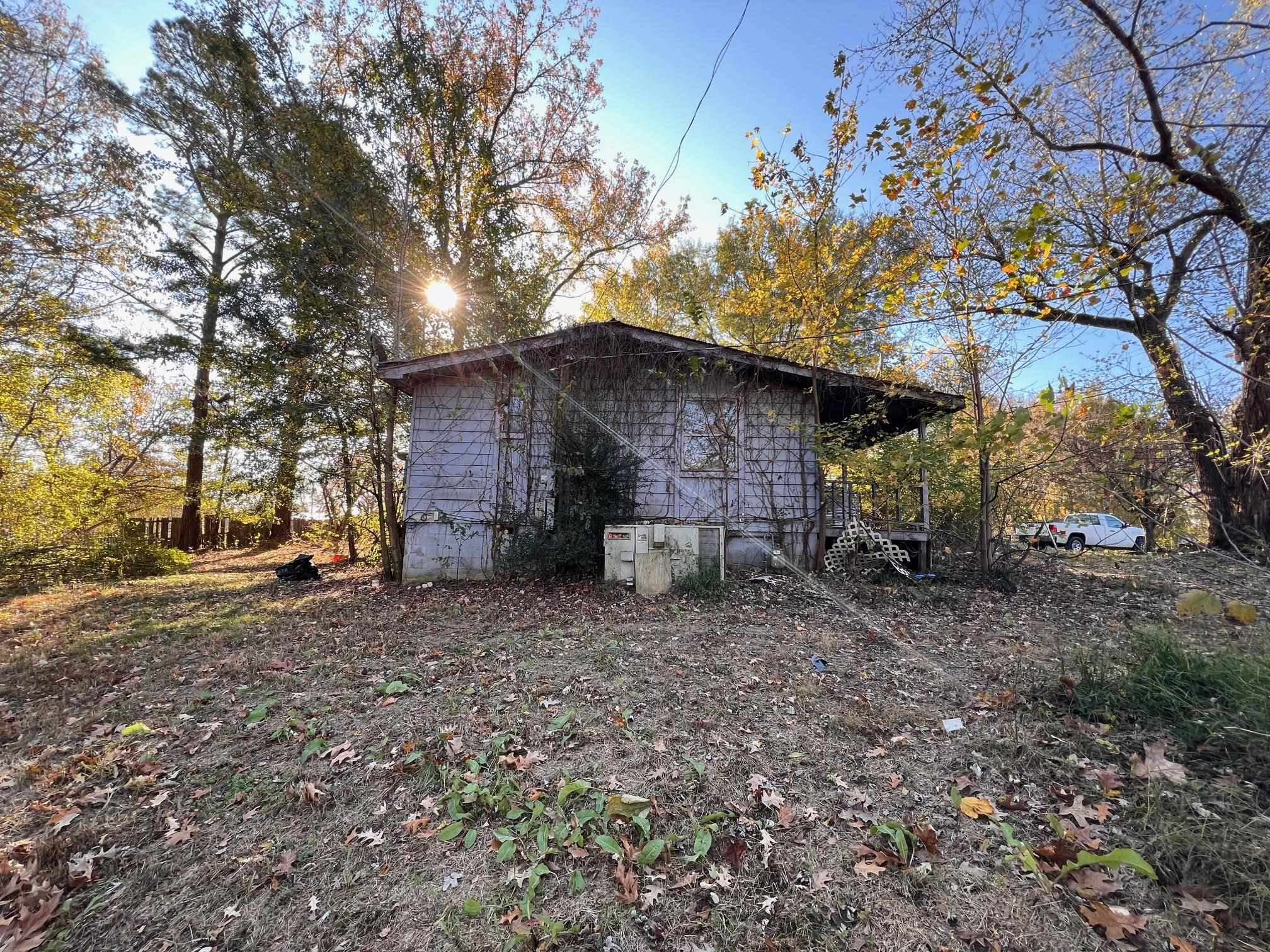 1820 INDIAN CREEK RD