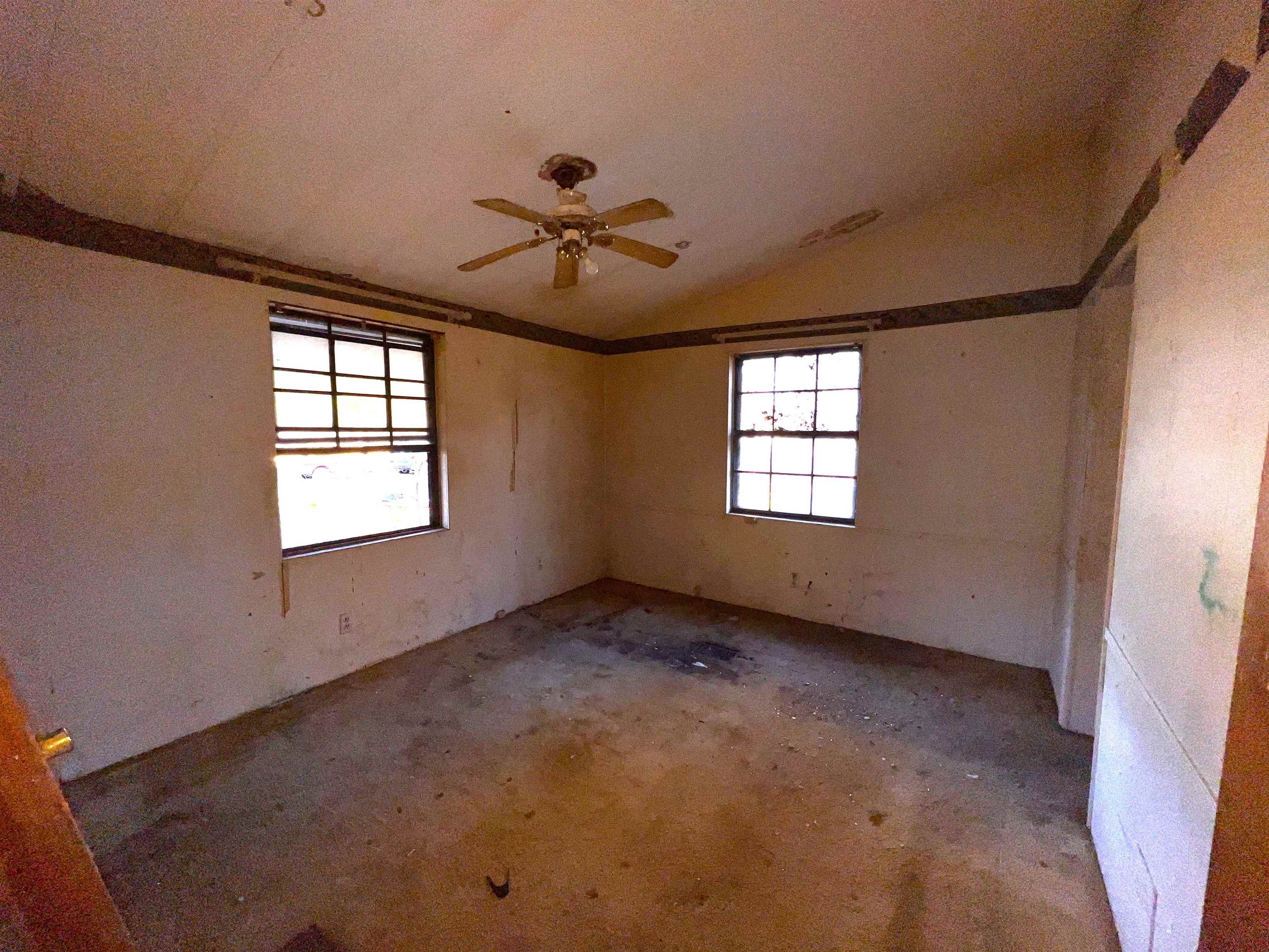 1820 INDIAN CREEK RD