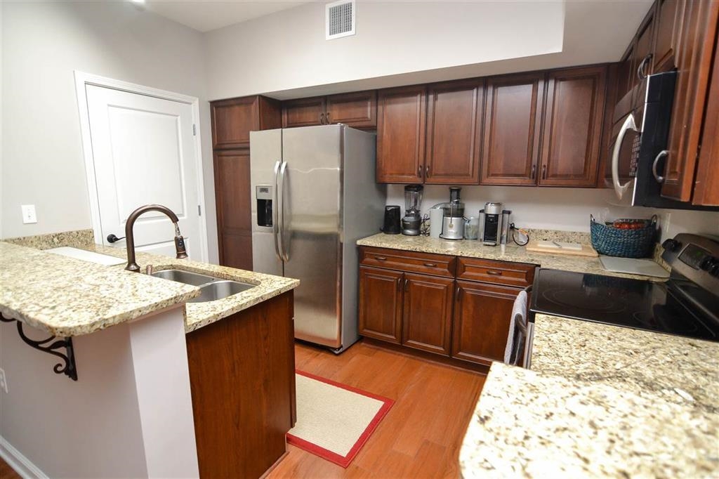 665 TENNESSEE ST Unit: 403