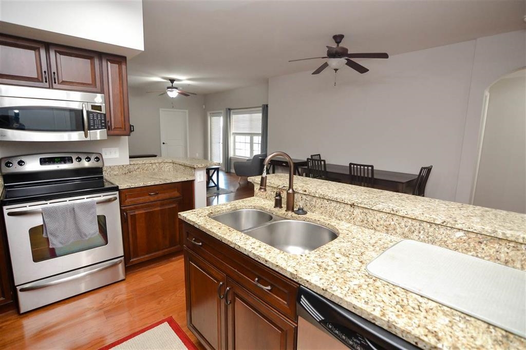 665 TENNESSEE ST Unit: 403