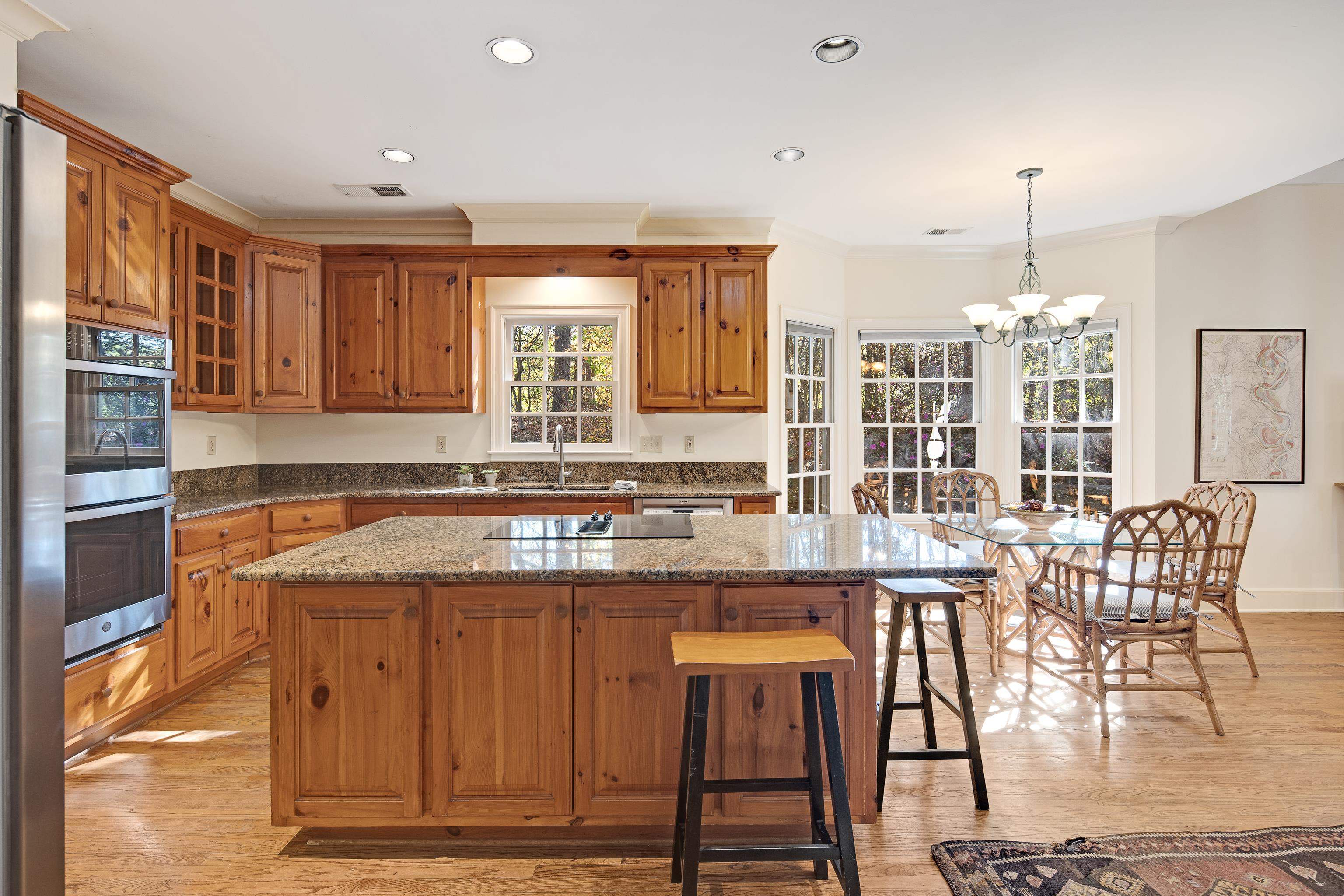 1765 CHAPEL CREEK CV