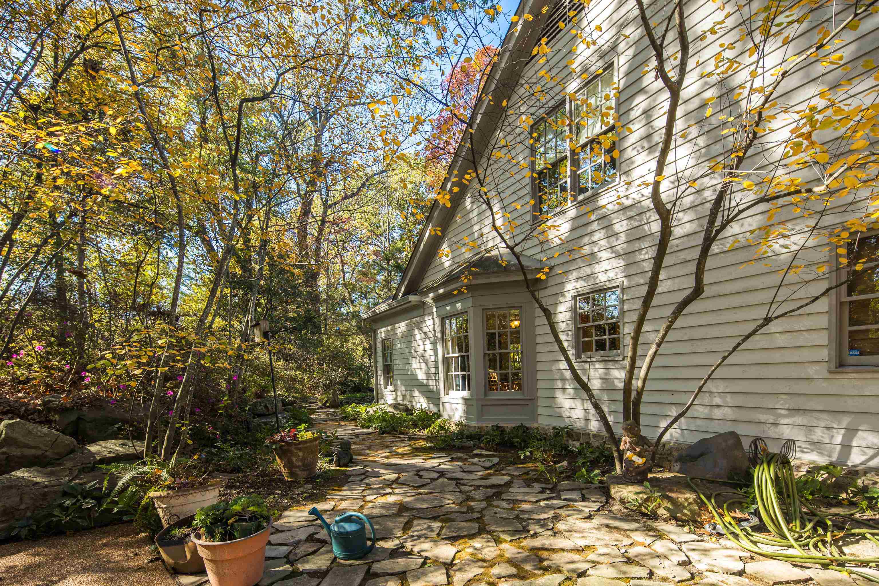 1765 CHAPEL CREEK CV