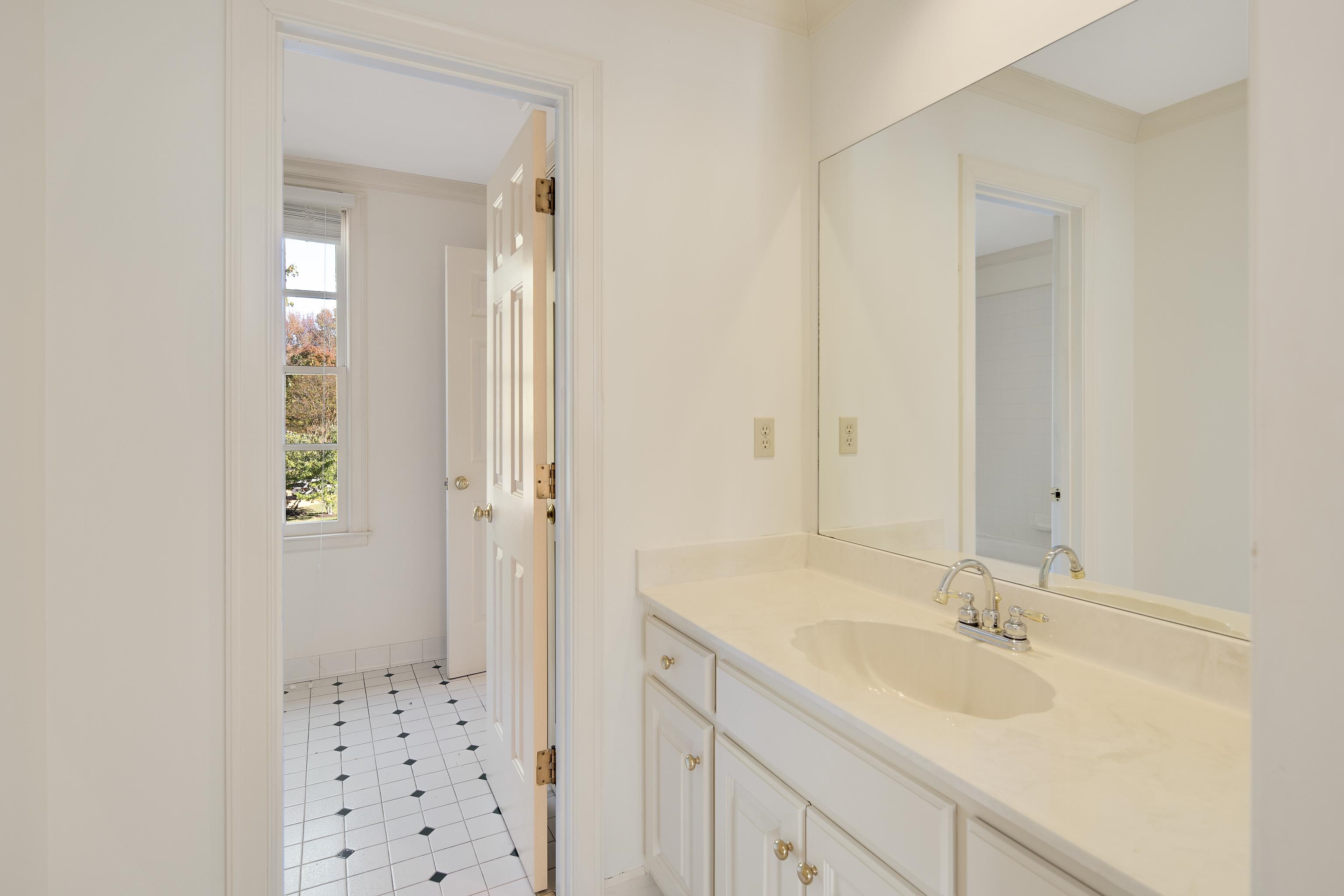 1765 CHAPEL CREEK CV