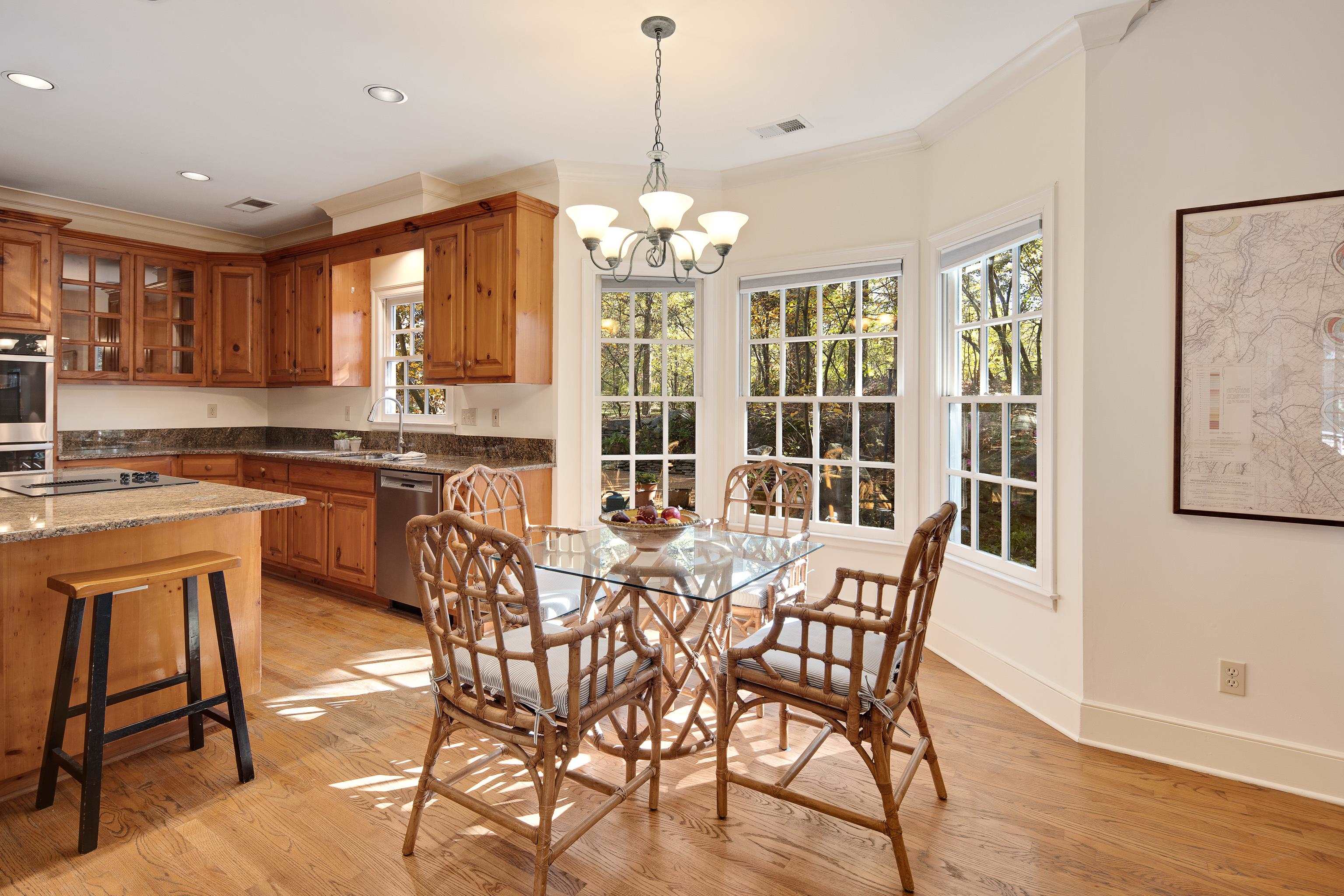 1765 CHAPEL CREEK CV