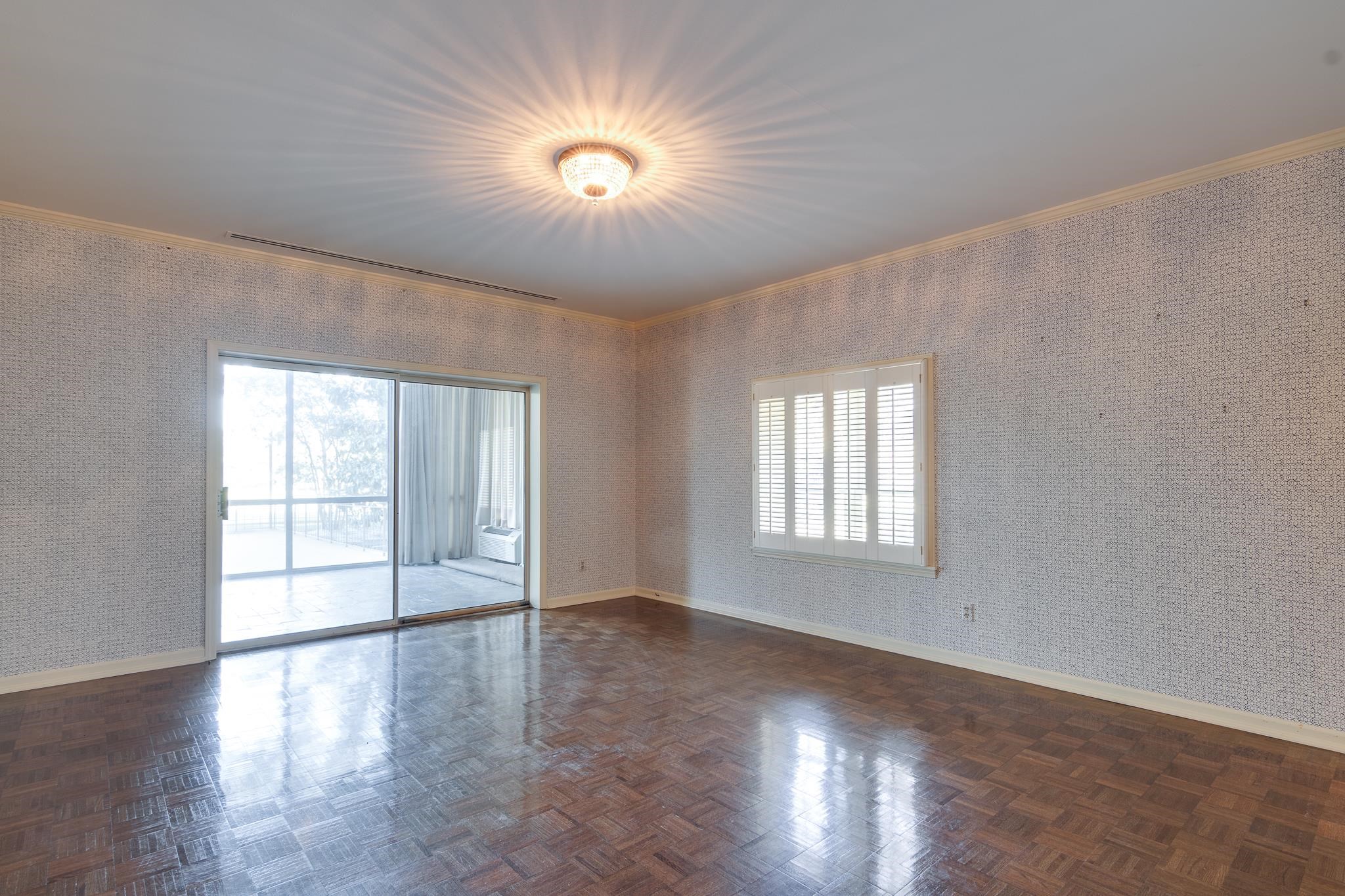 3170 SOUTHERN AVE Unit: 1E