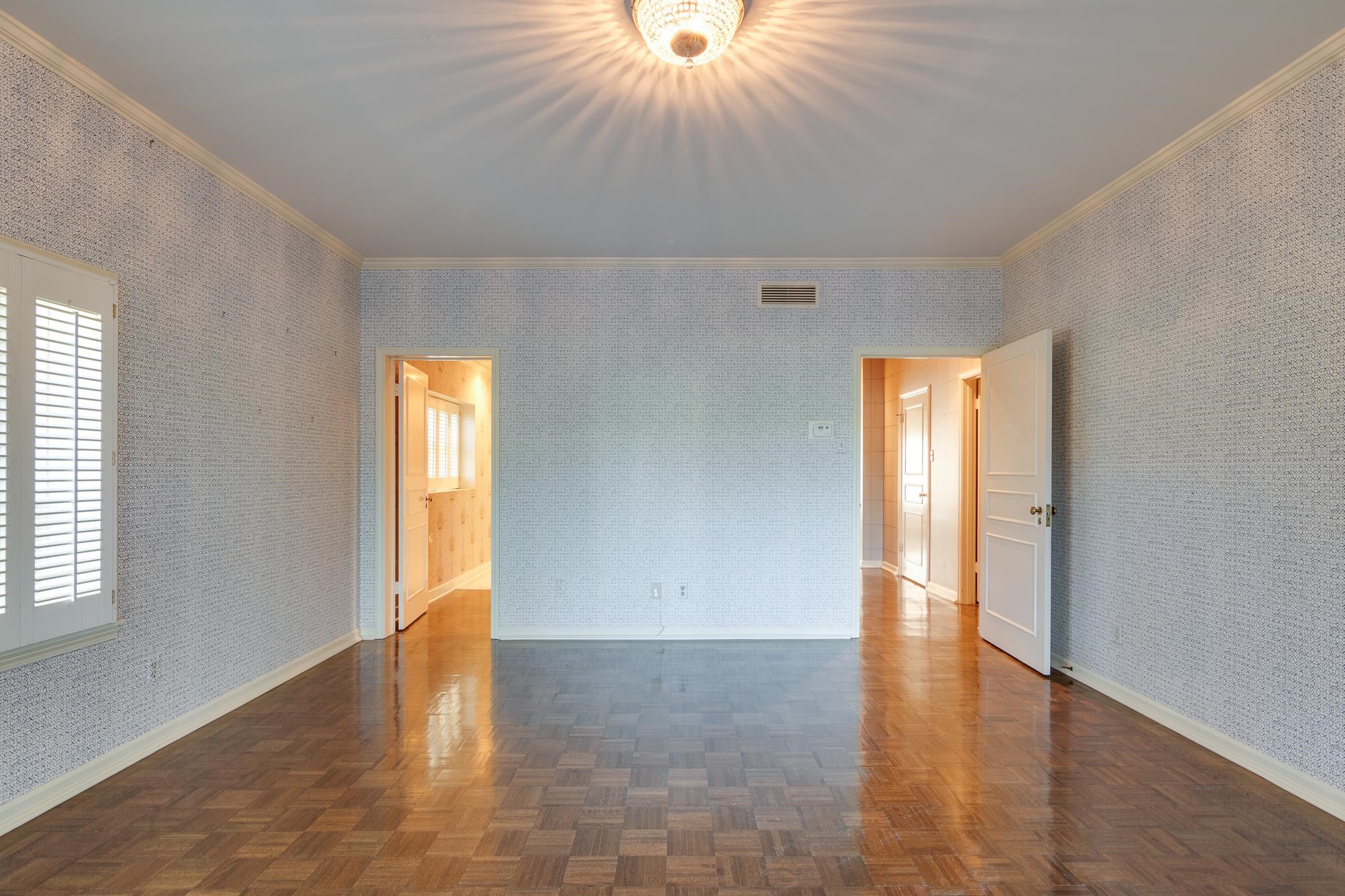 3170 SOUTHERN AVE Unit: 1E