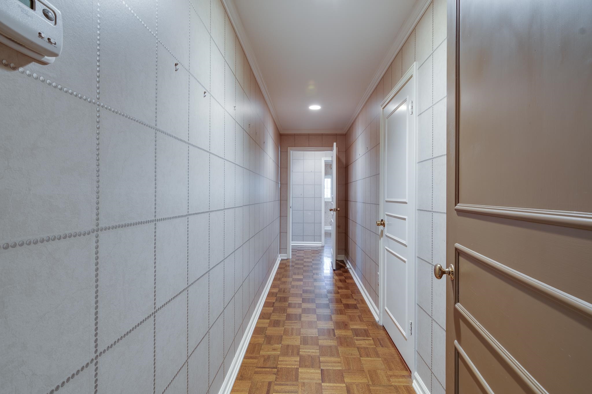 3170 SOUTHERN AVE Unit: 1E