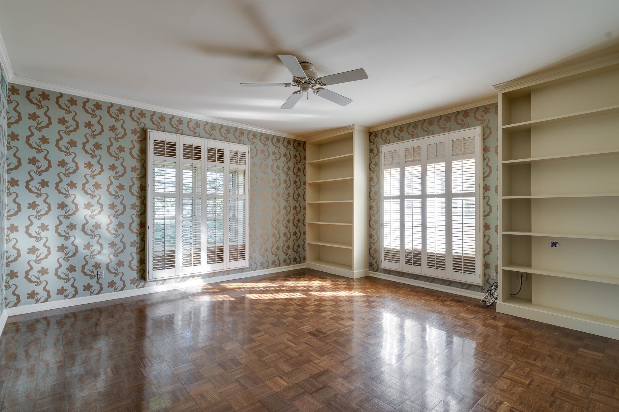 3170 SOUTHERN AVE Unit: 1E