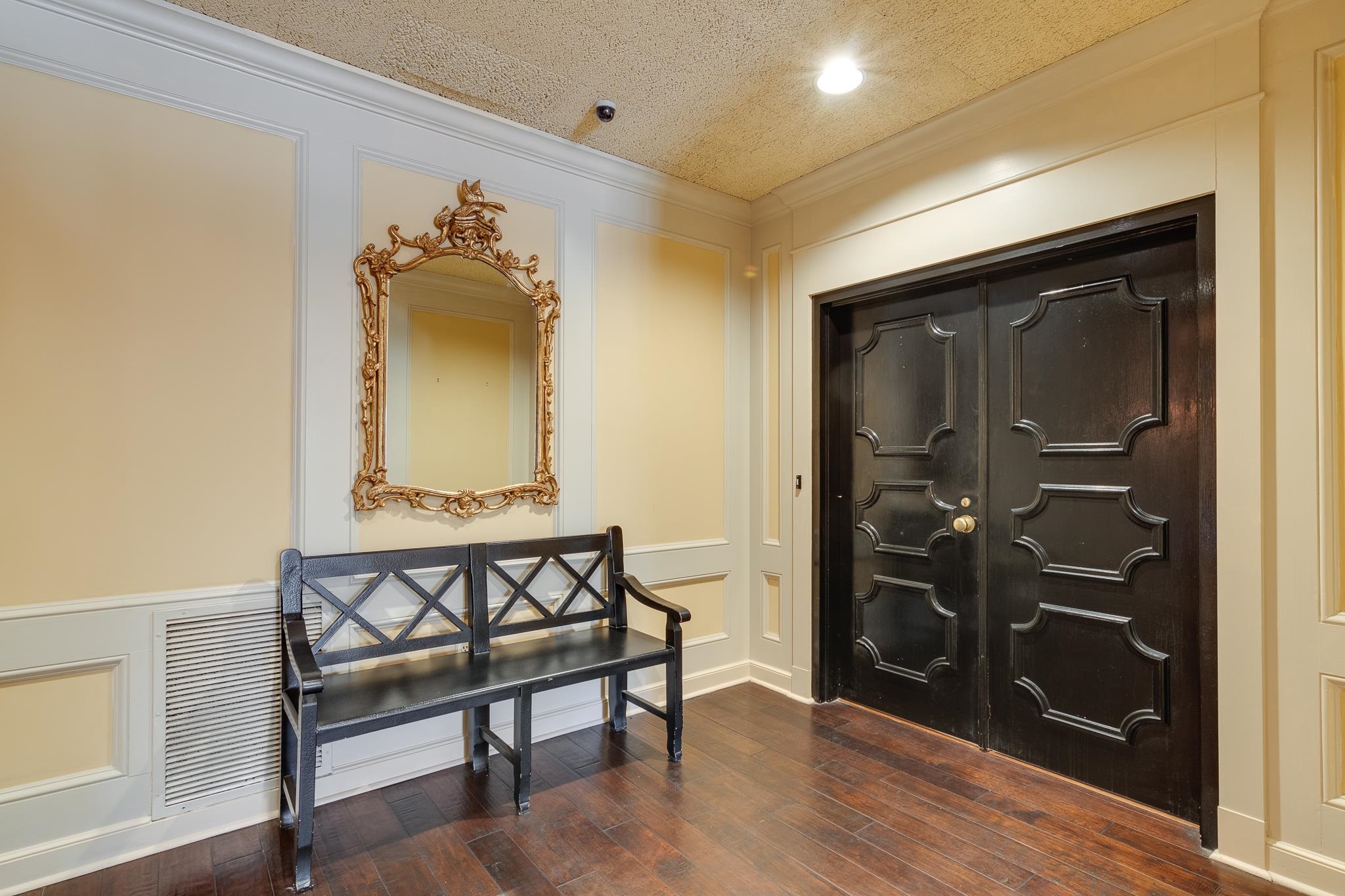 3170 SOUTHERN AVE Unit: 1E