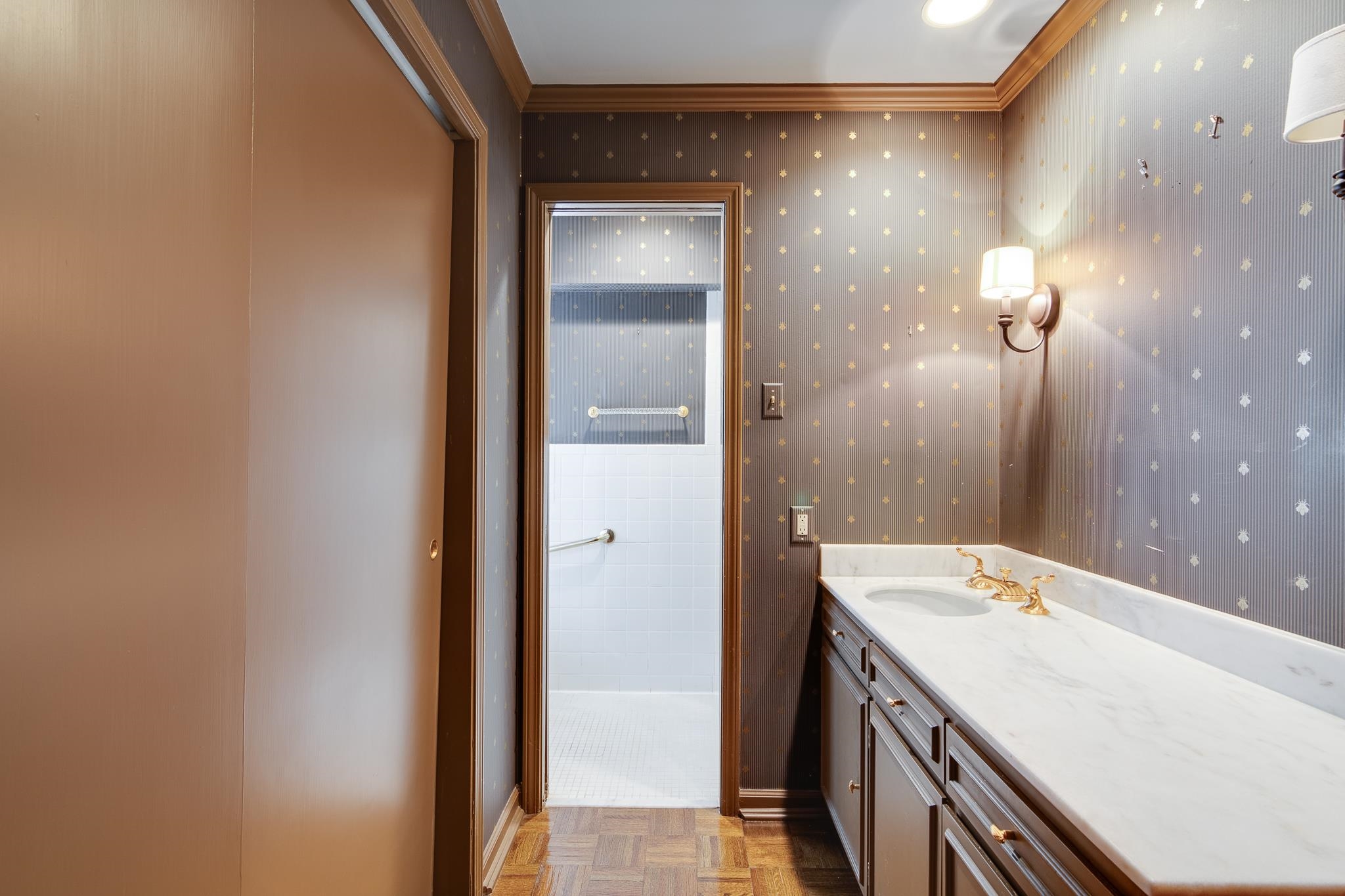 3170 SOUTHERN AVE Unit: 1E