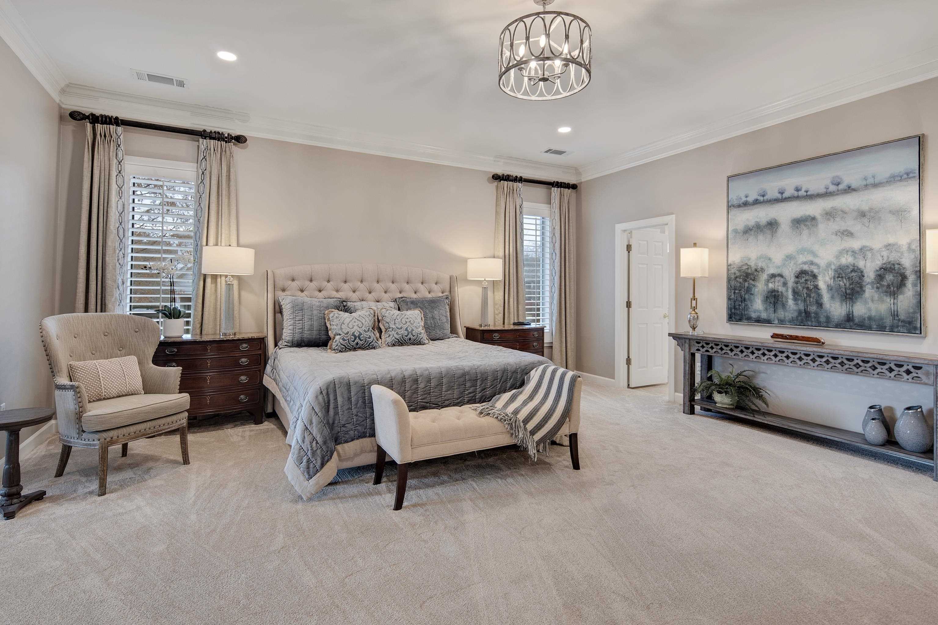 9279 INGLESIDE FARM RD S