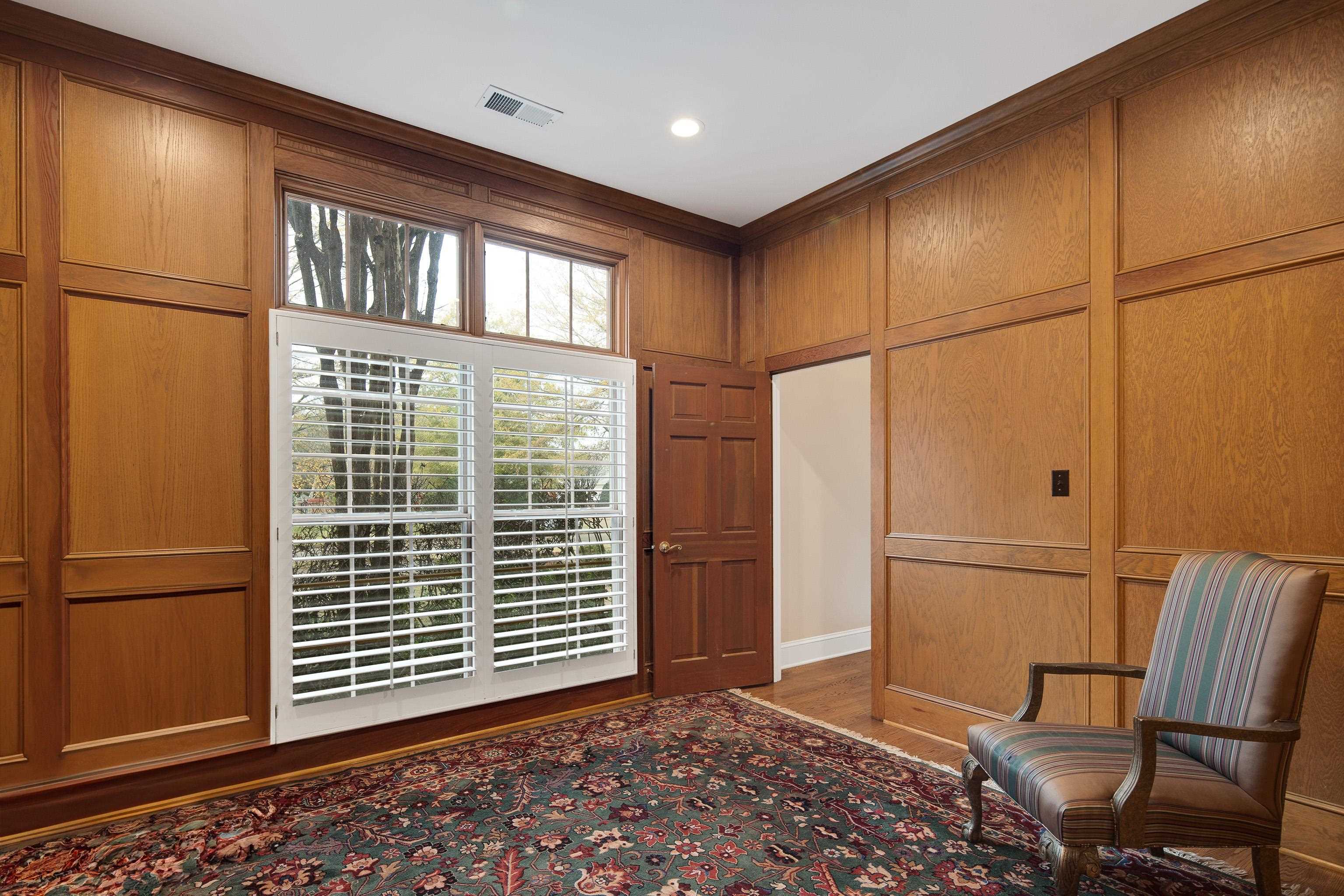 9279 INGLESIDE FARM RD S