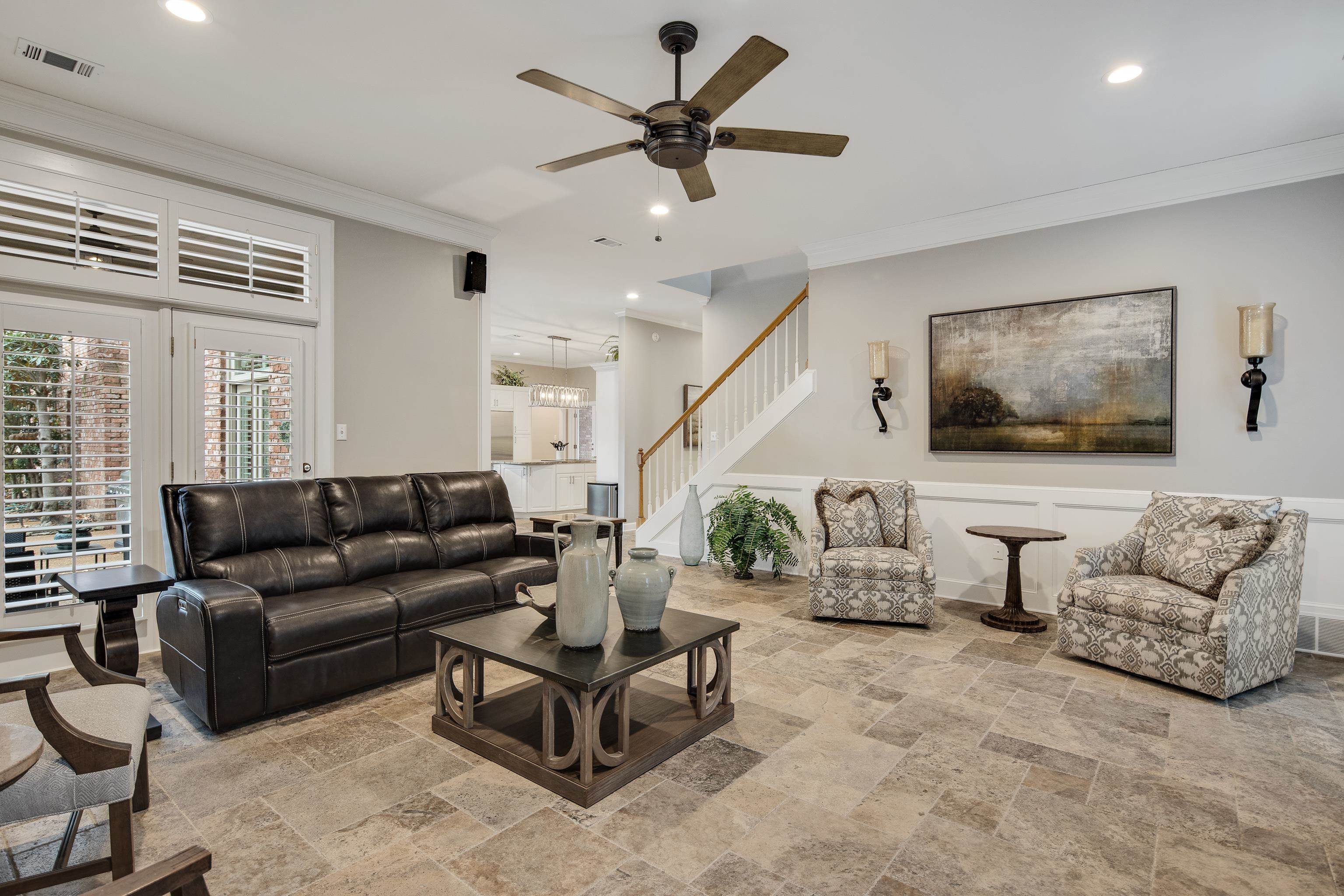 9279 INGLESIDE FARM RD S