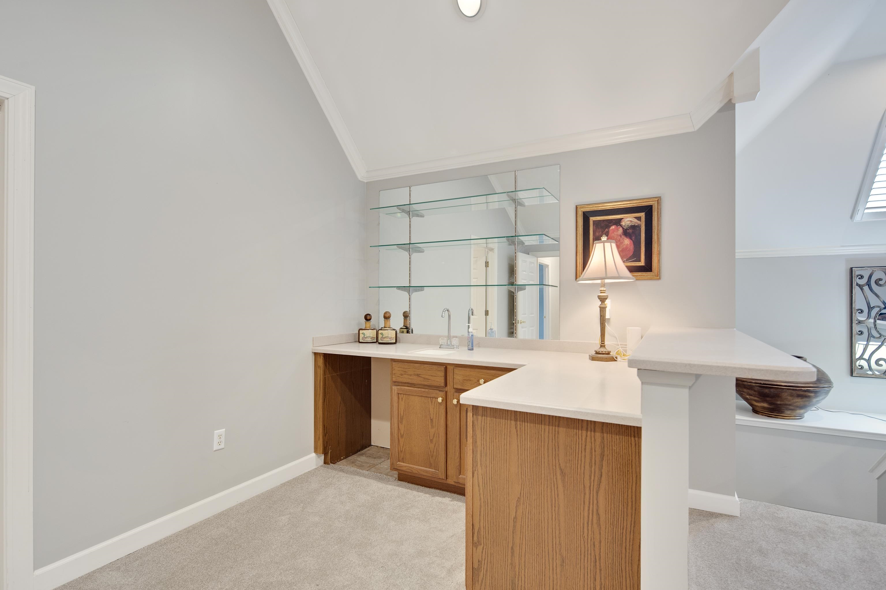 9279 INGLESIDE FARM RD S