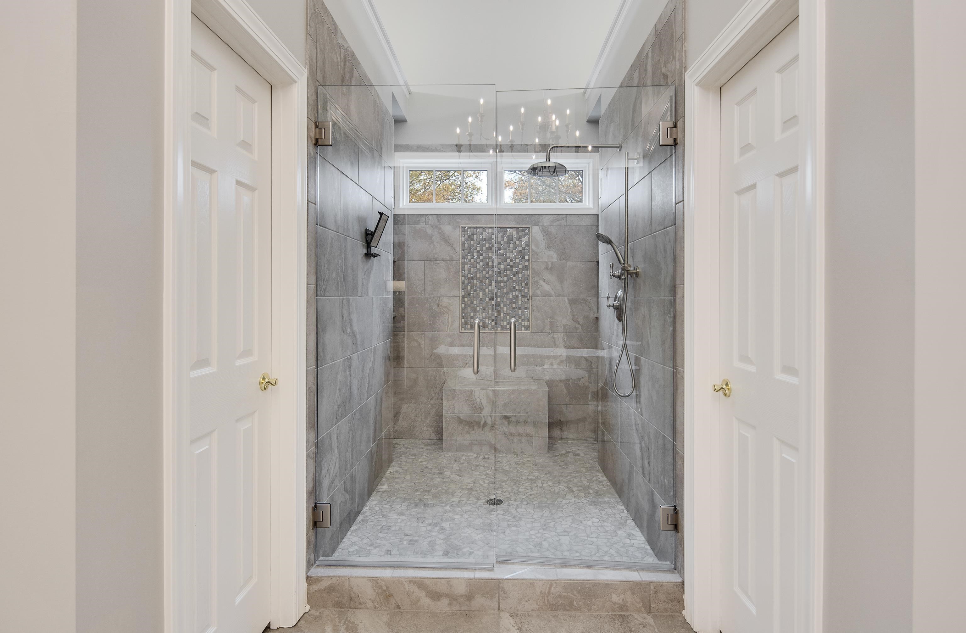 9279 INGLESIDE FARM RD S