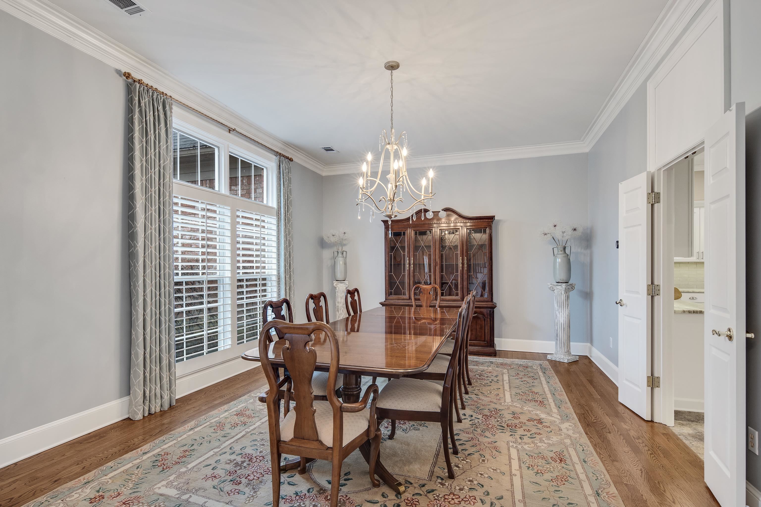 9279 INGLESIDE FARM RD S