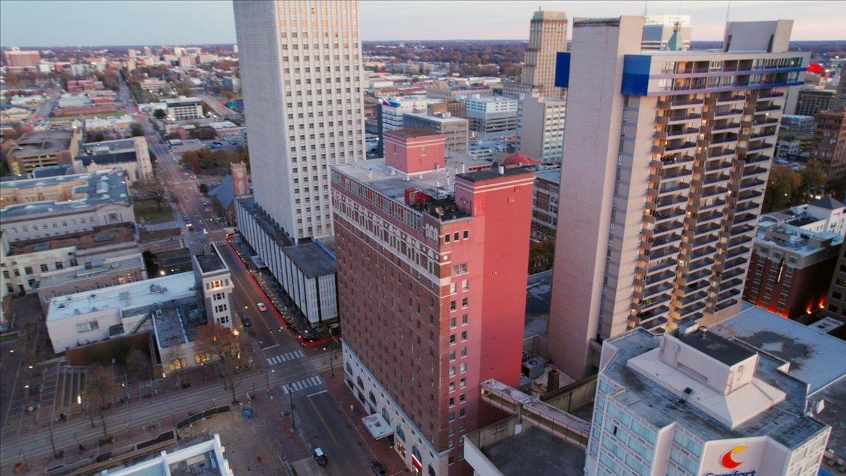 109 N MAIN ST Unit: 705