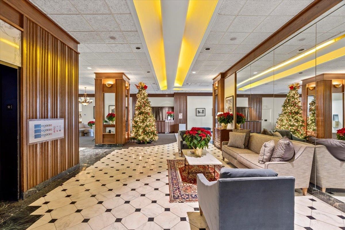 109 N MAIN ST Unit: 705