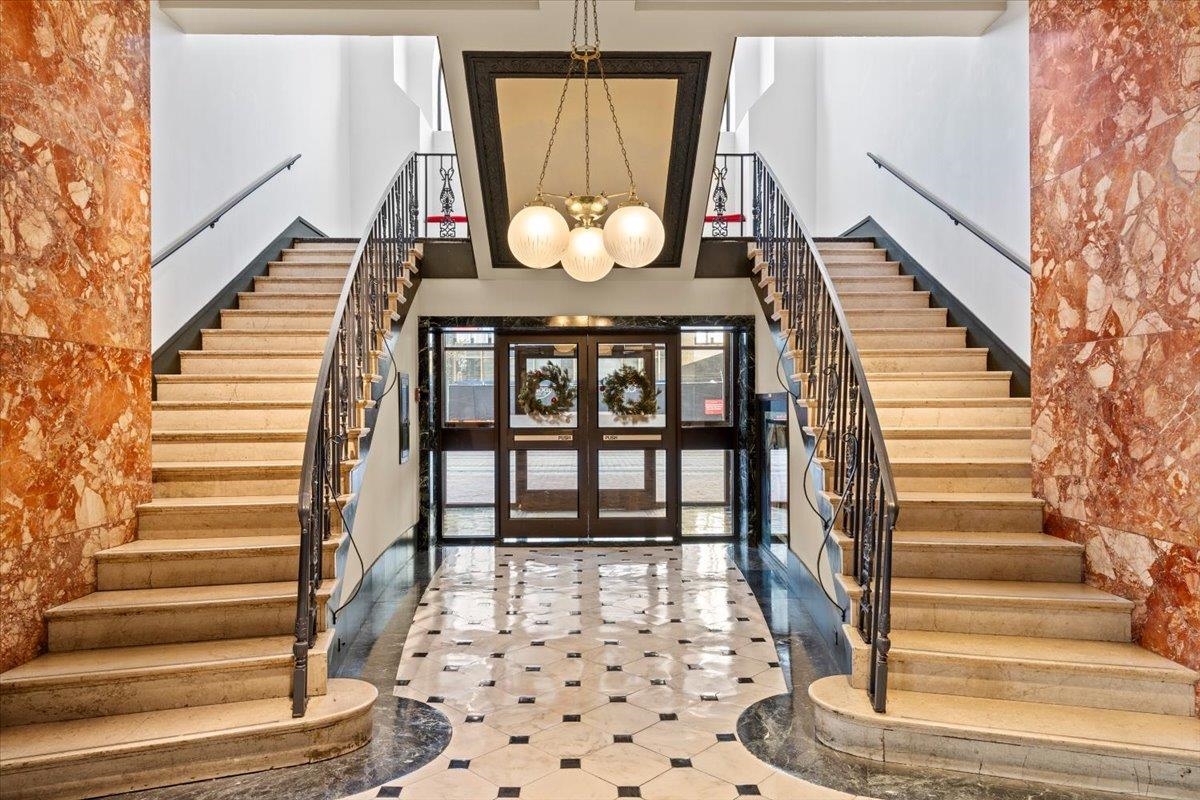 109 N MAIN ST Unit: 705