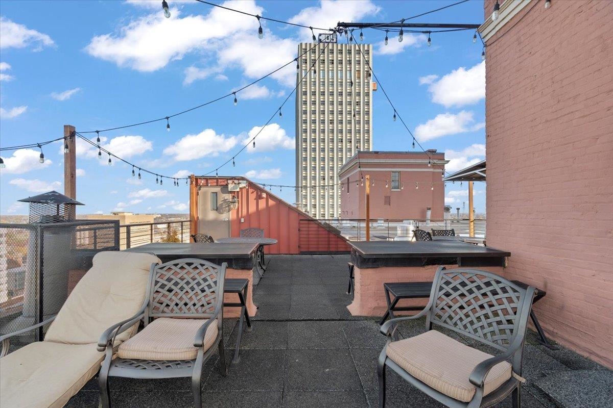 109 N MAIN ST Unit: 705