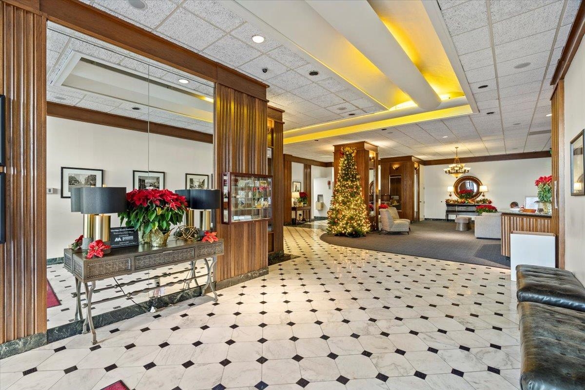 109 N MAIN ST Unit: 705