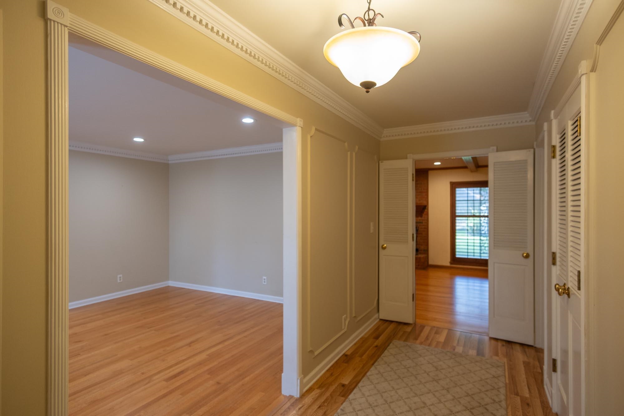 6737 HICKORY CREST CV