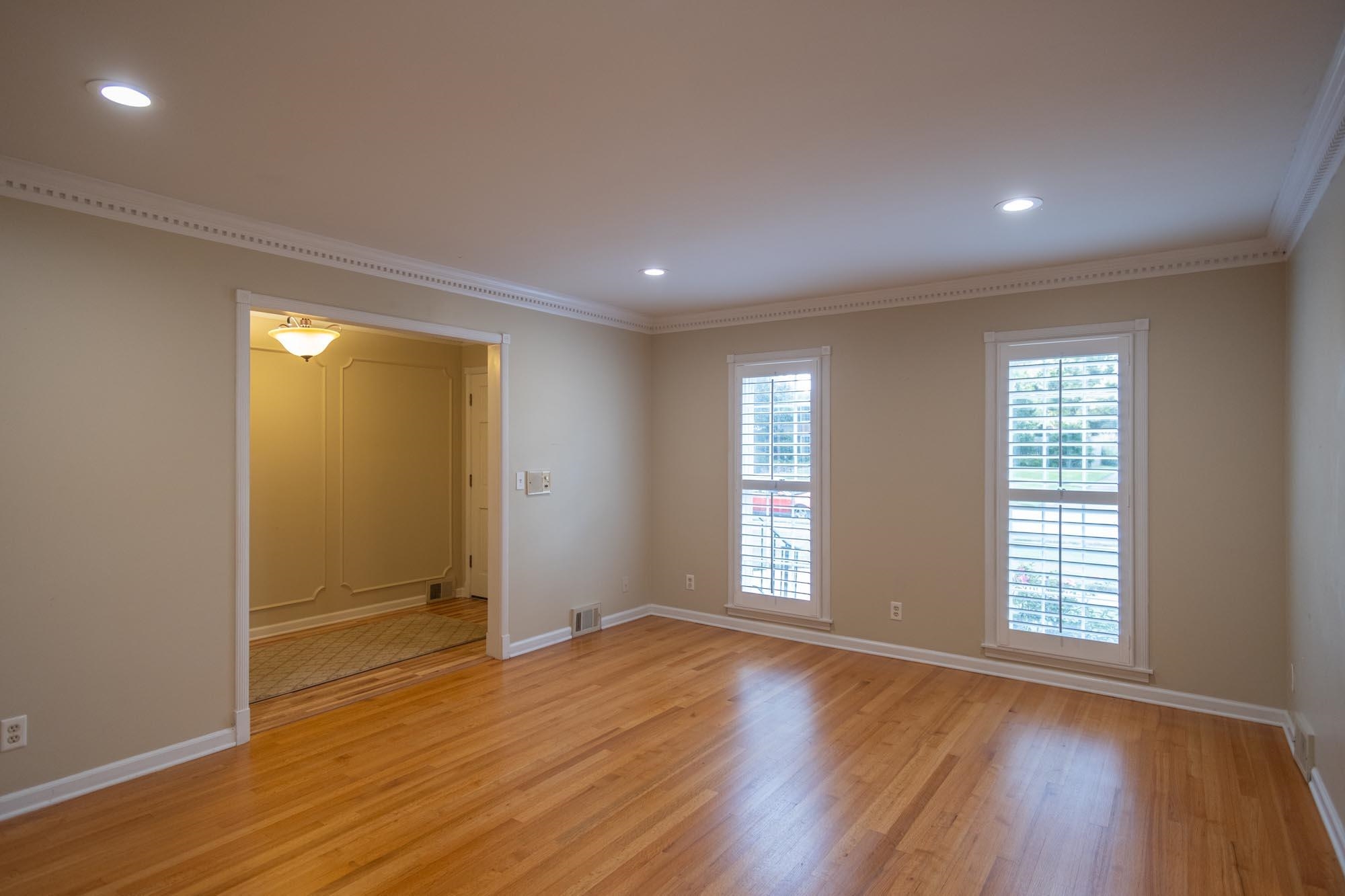 6737 HICKORY CREST CV