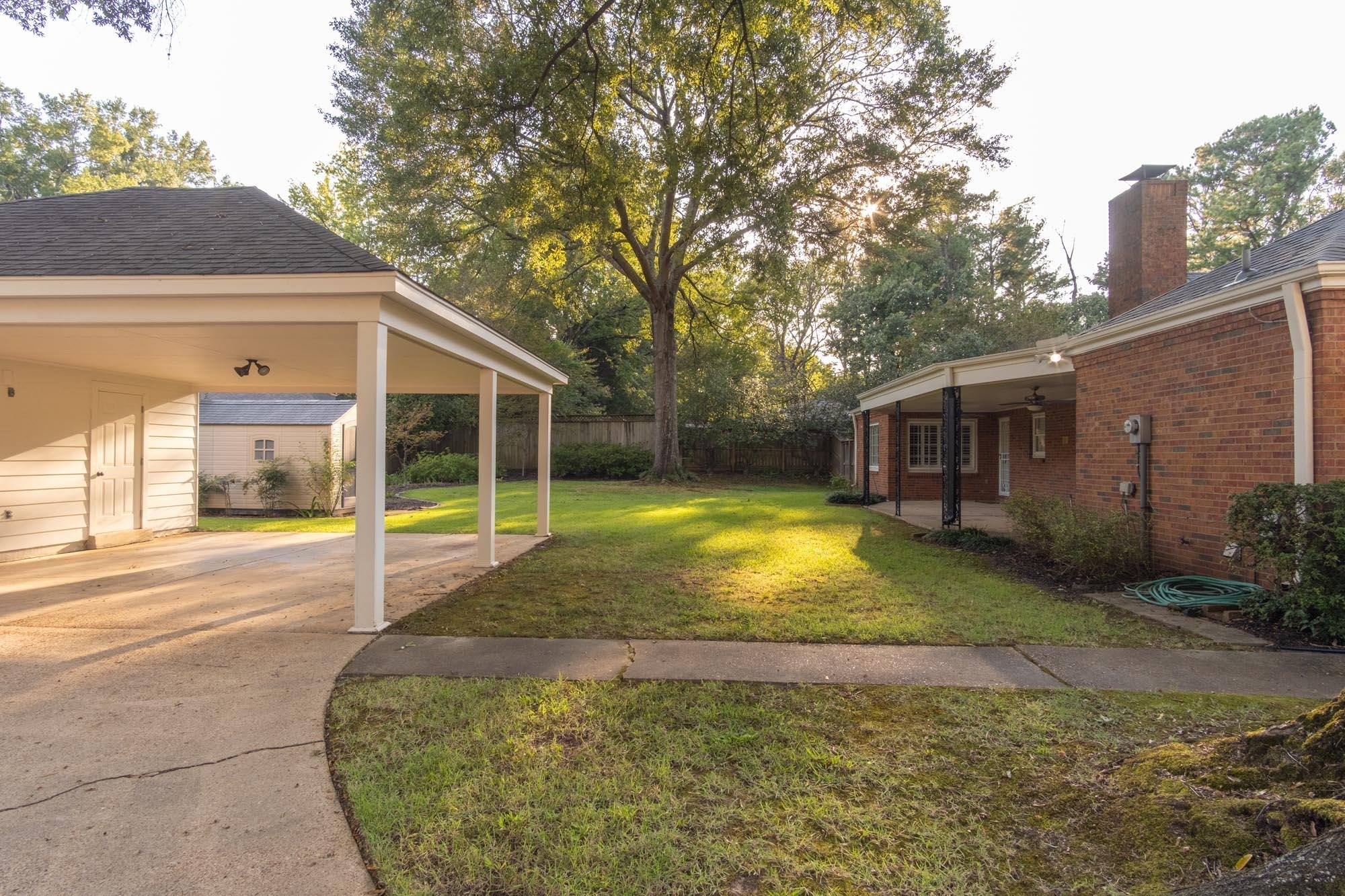 6737 HICKORY CREST CV