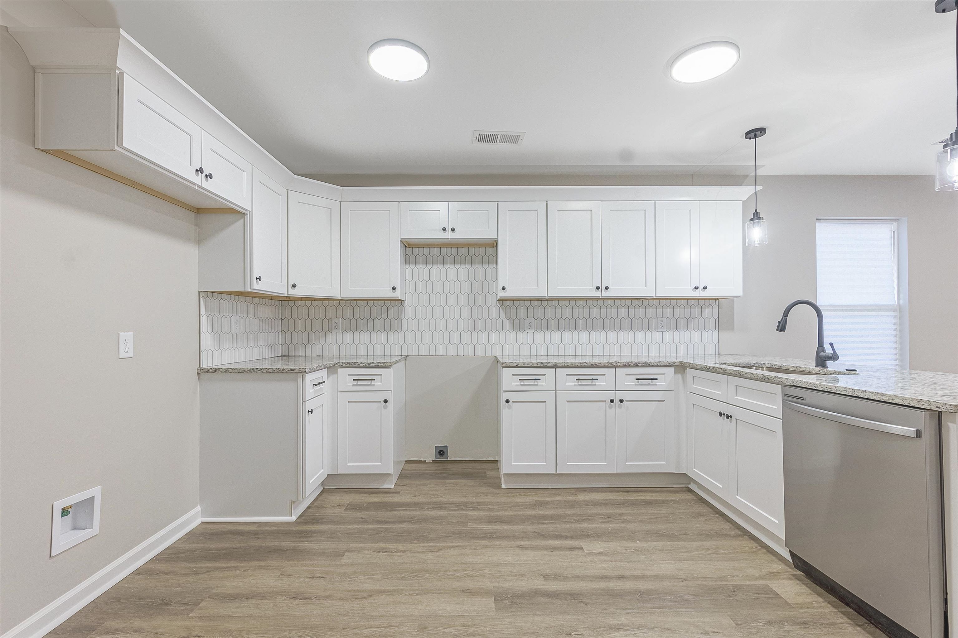 3128 DOUGLASS AVE