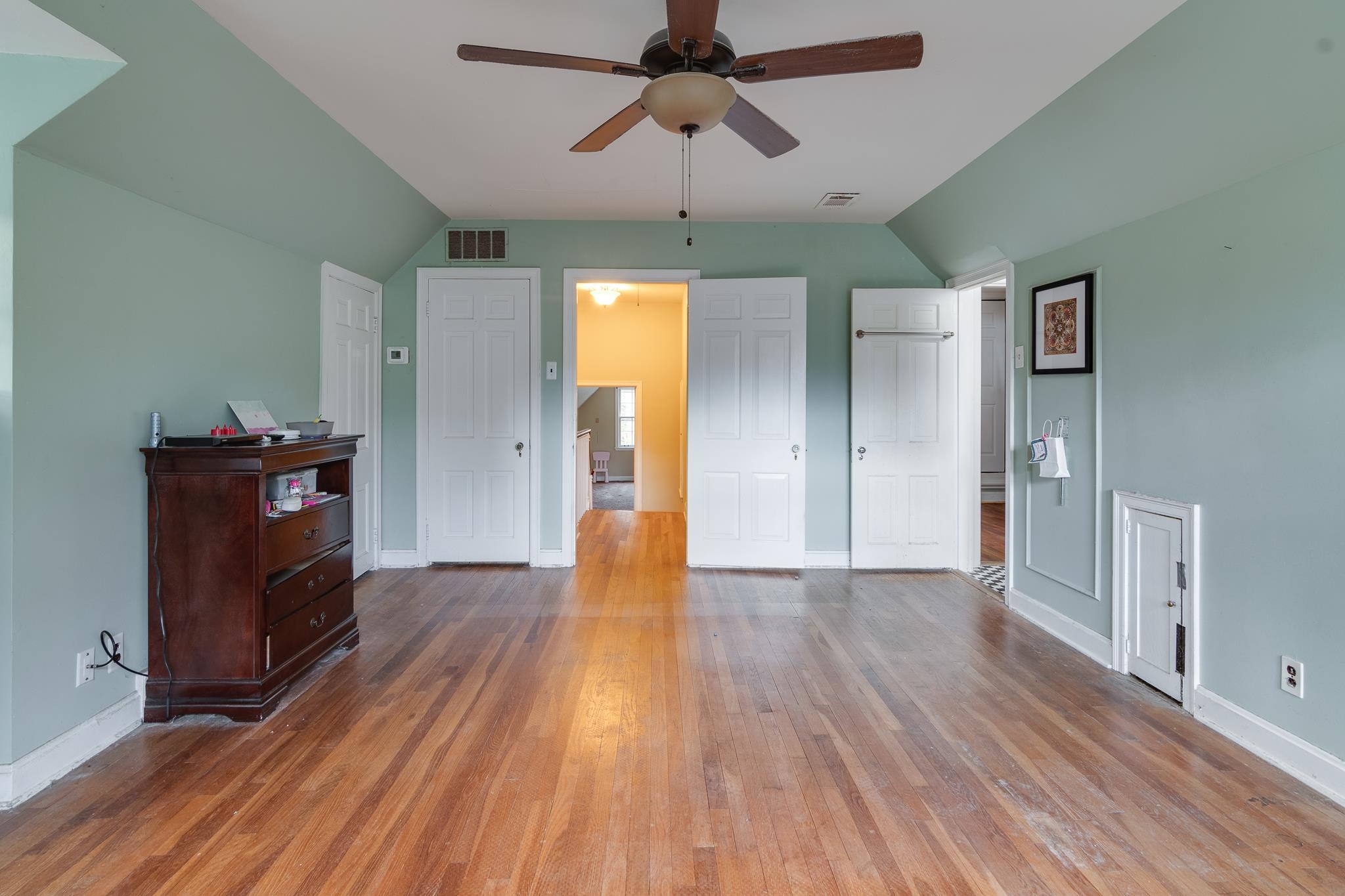 676 CENTER DR
