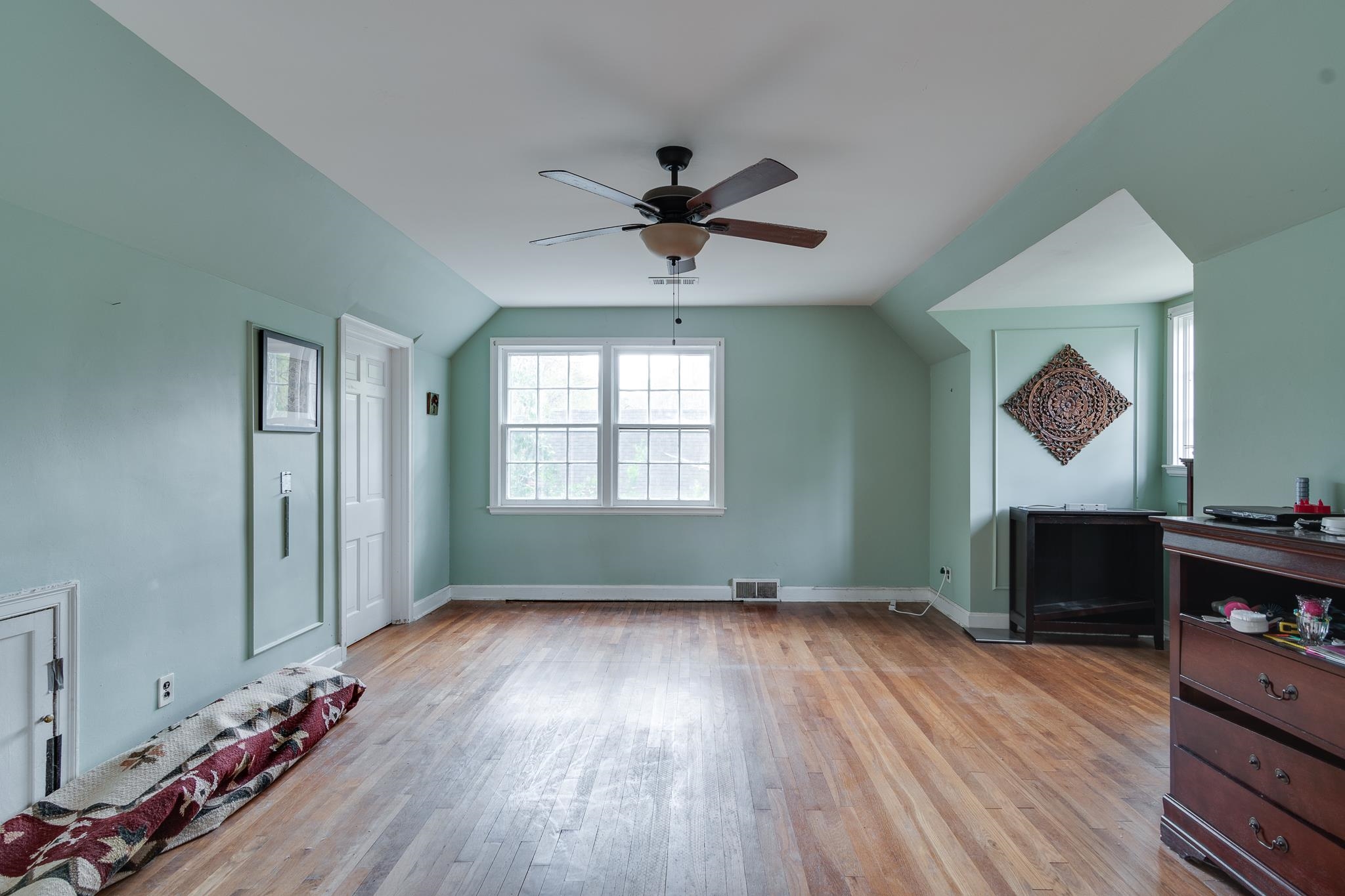 676 CENTER DR
