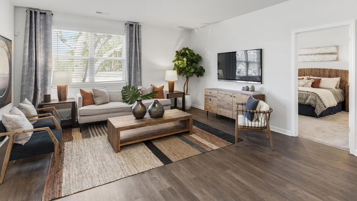 405 WINDEMERE LOOP