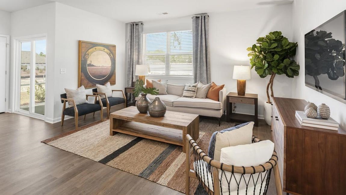 405 WINDEMERE LOOP