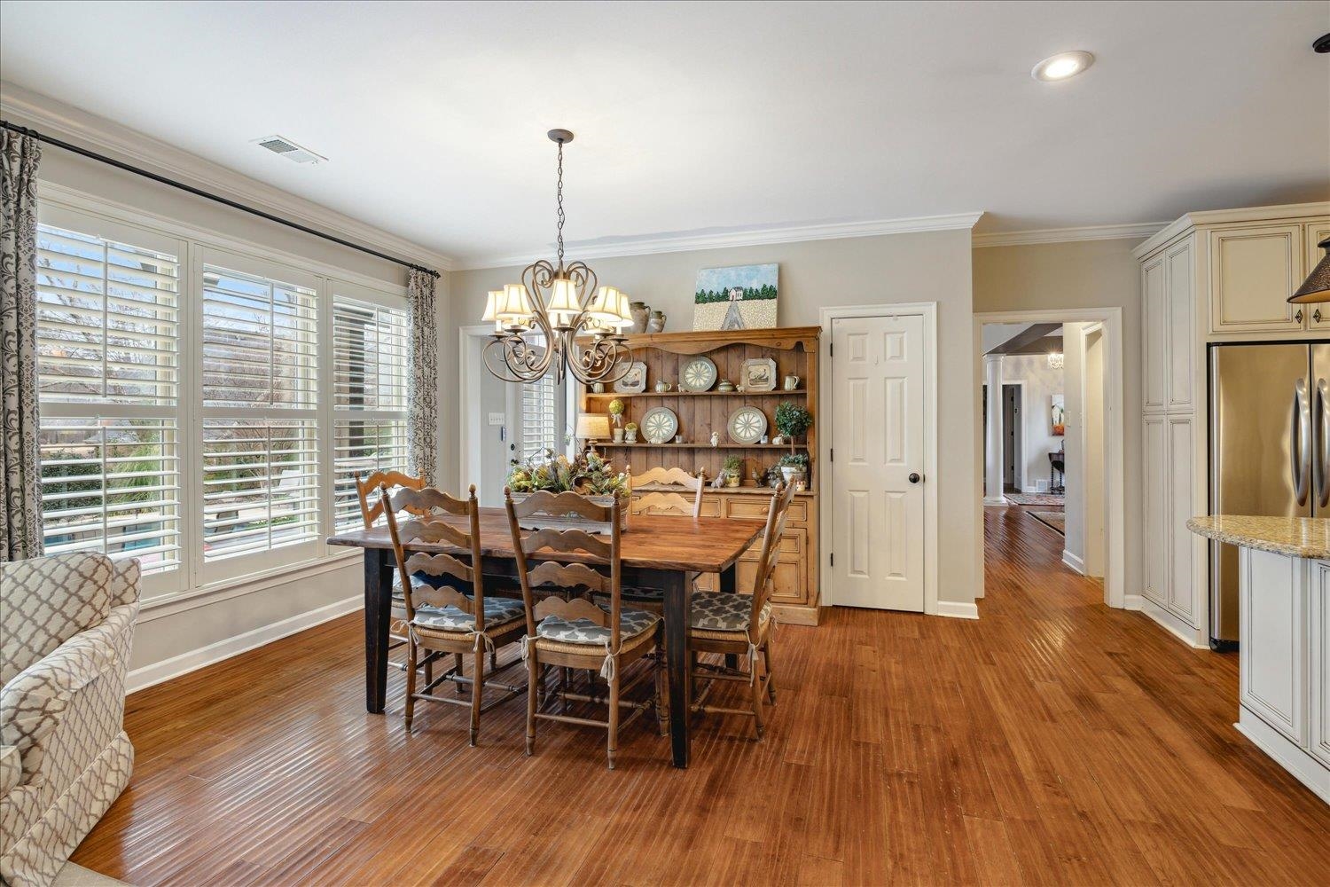 8959 CLAIBORNE FARM DR