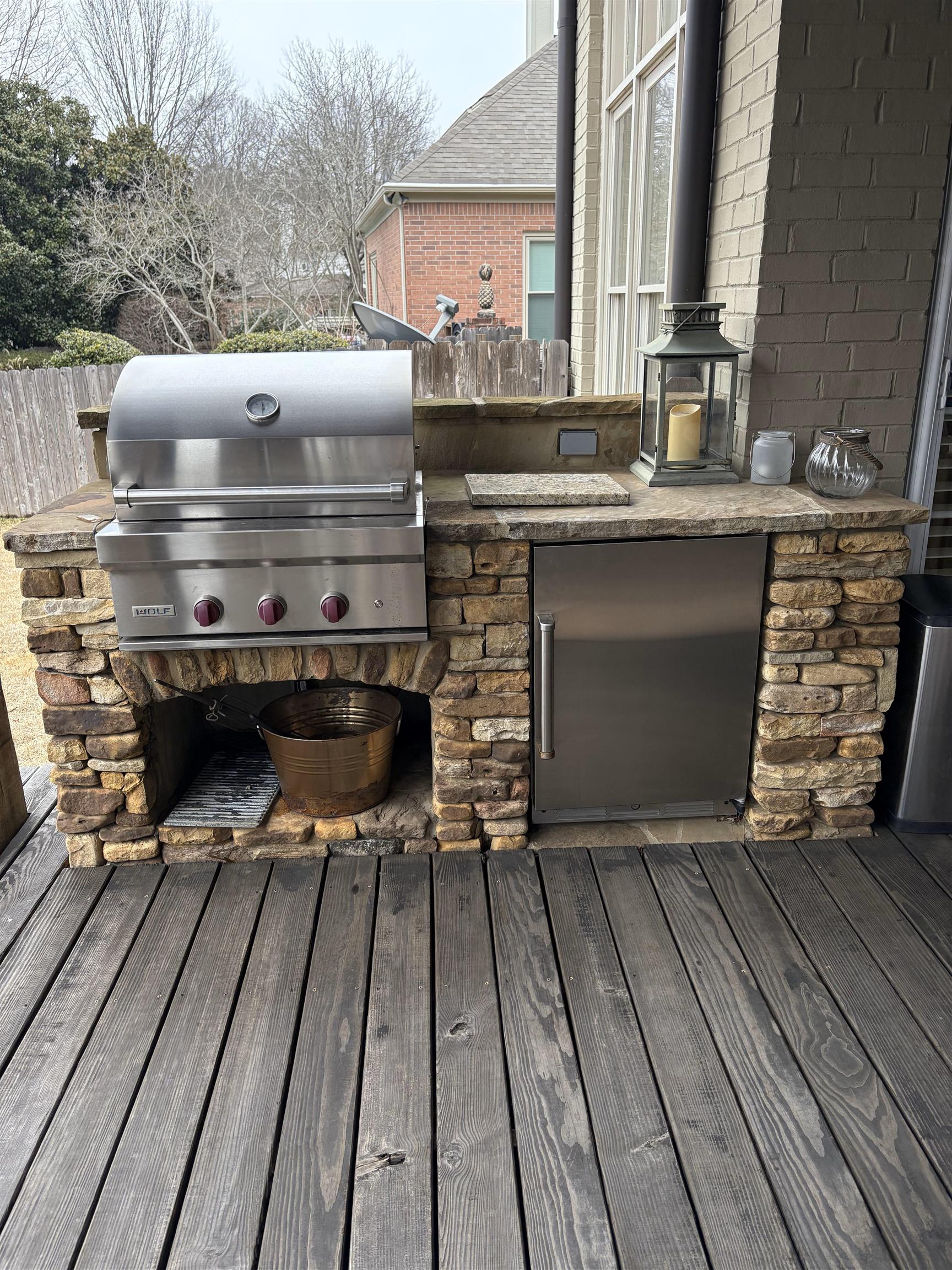 8959 CLAIBORNE FARM DR