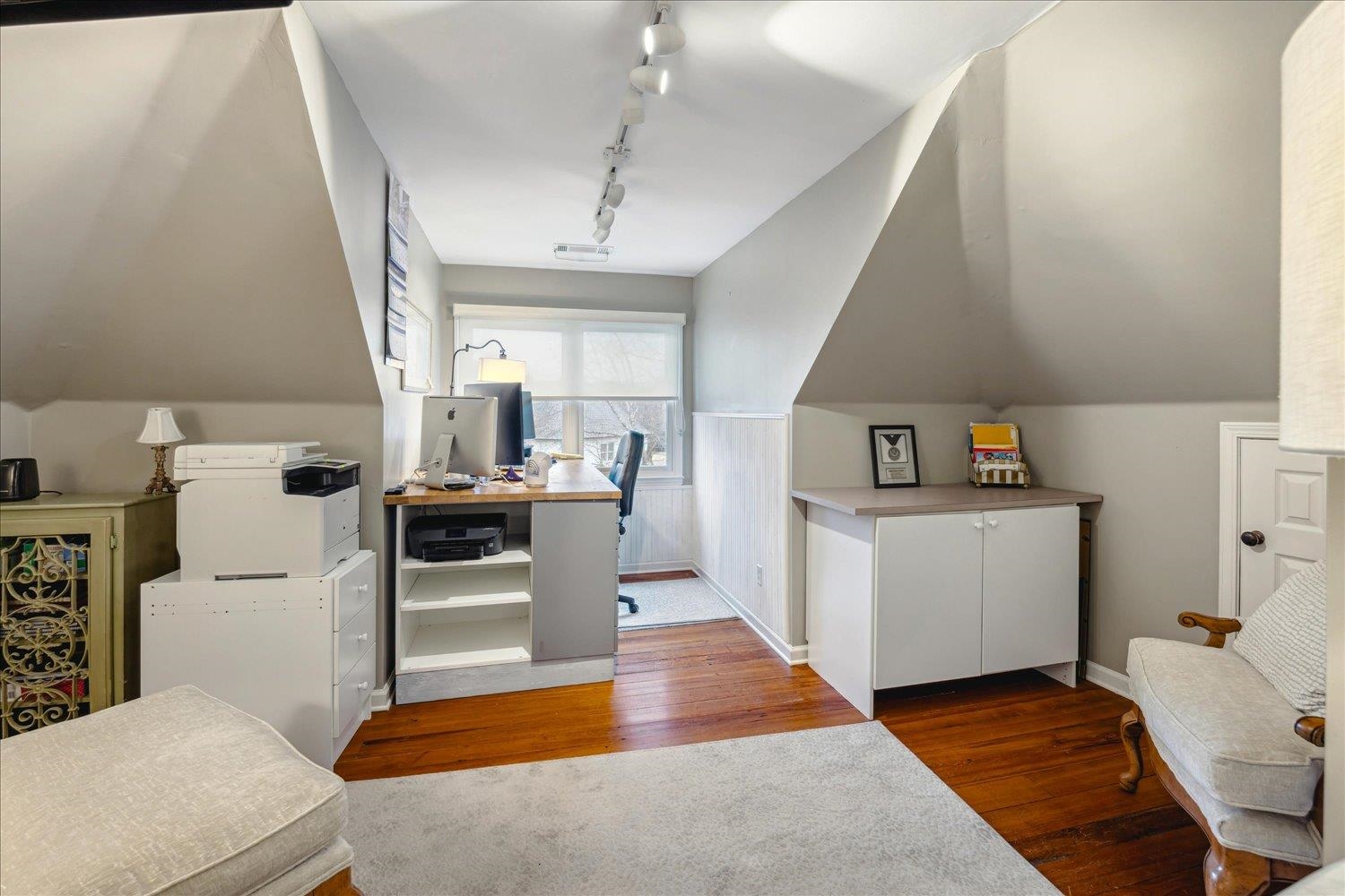 8959 CLAIBORNE FARM DR