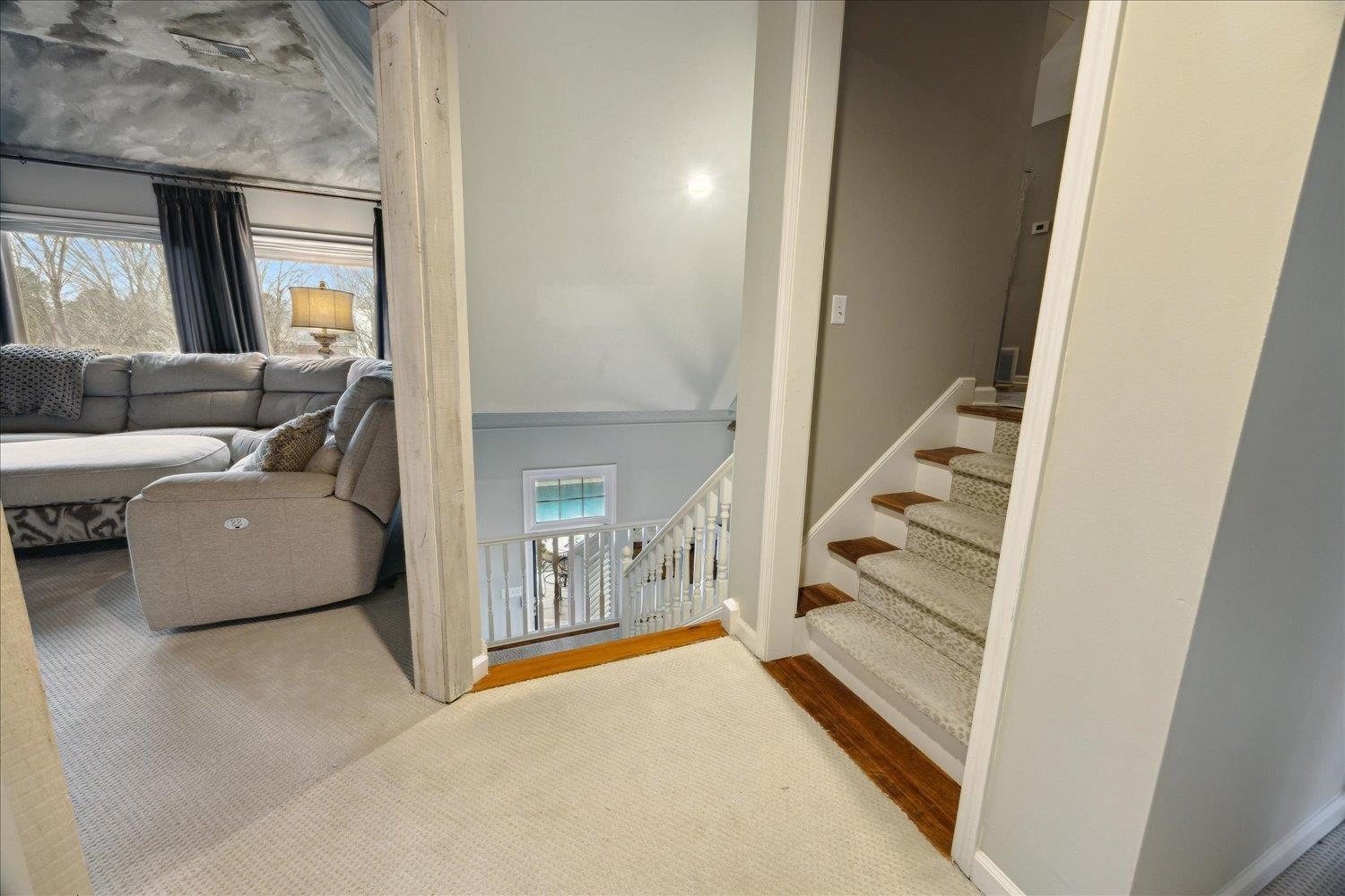 8959 CLAIBORNE FARM DR