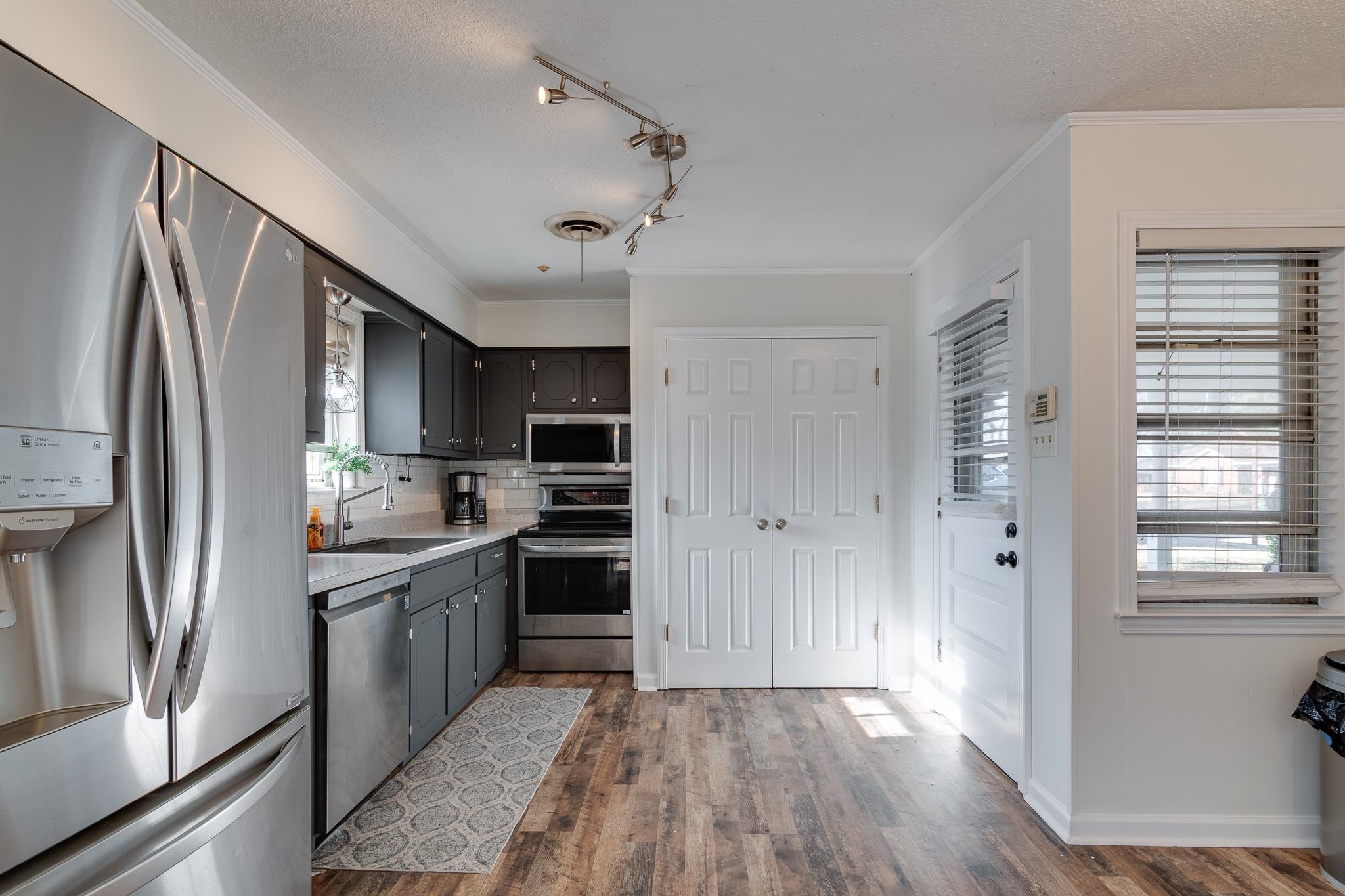 6289 BRIGHTWOOD DR