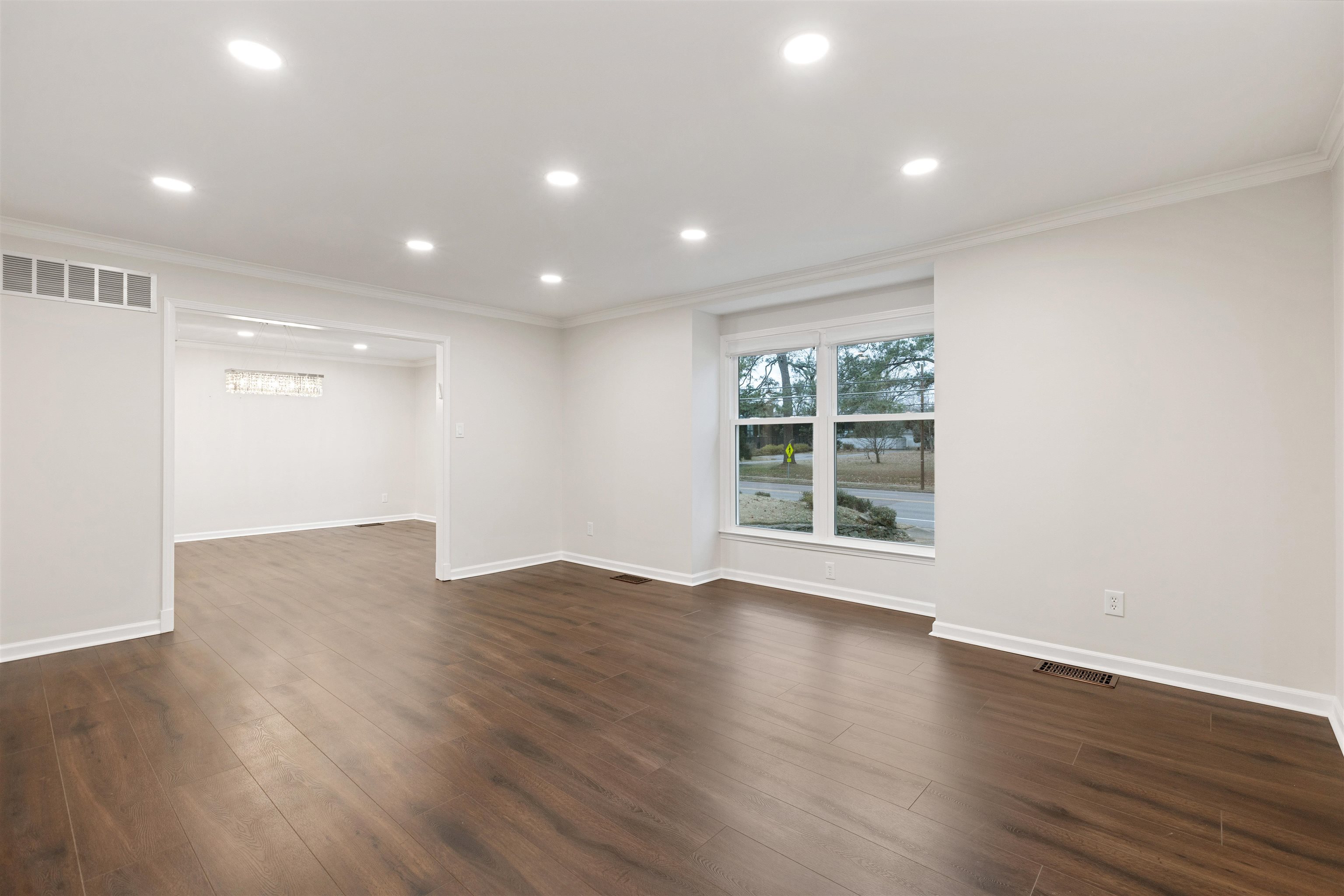 506 S YATES RD
