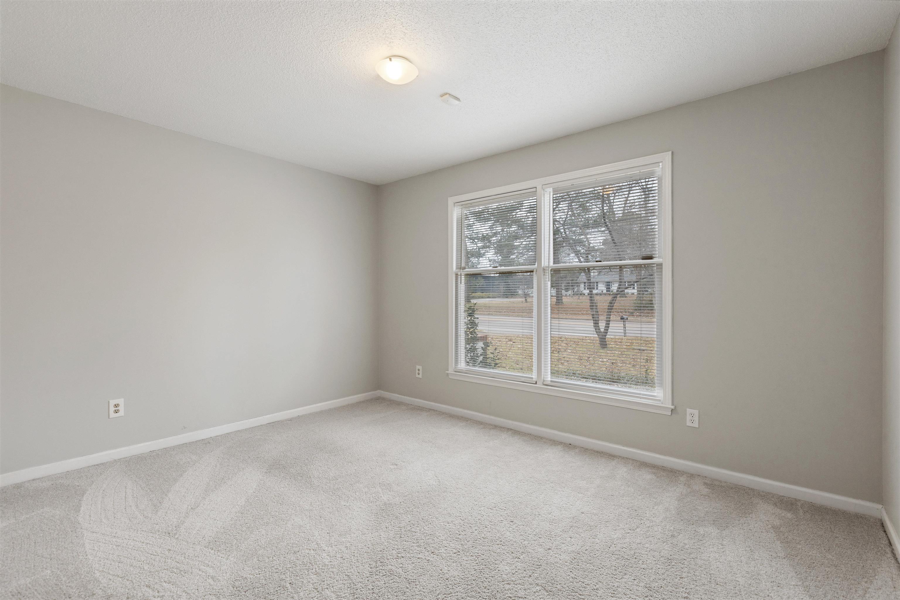 506 S YATES RD