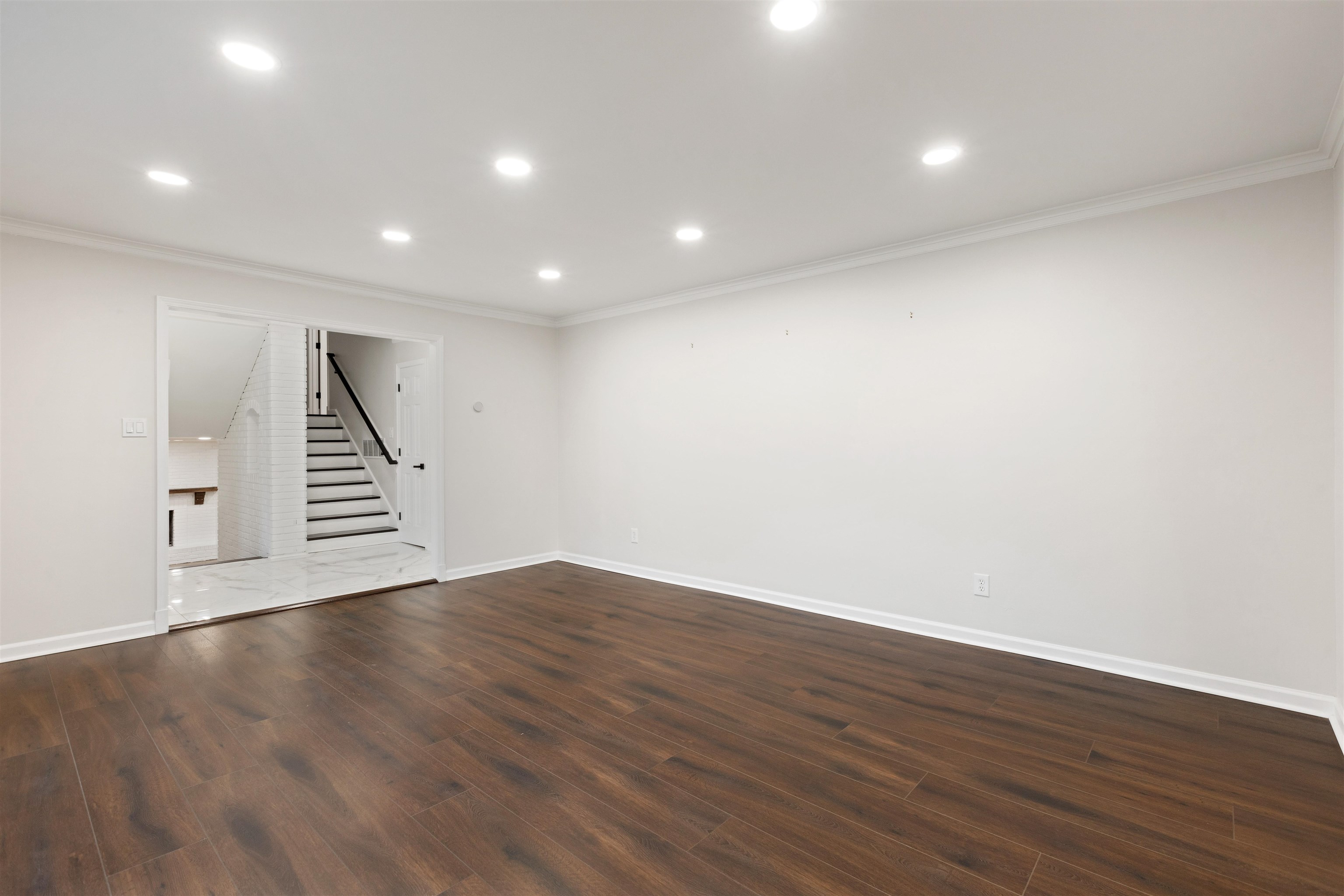 506 S YATES RD
