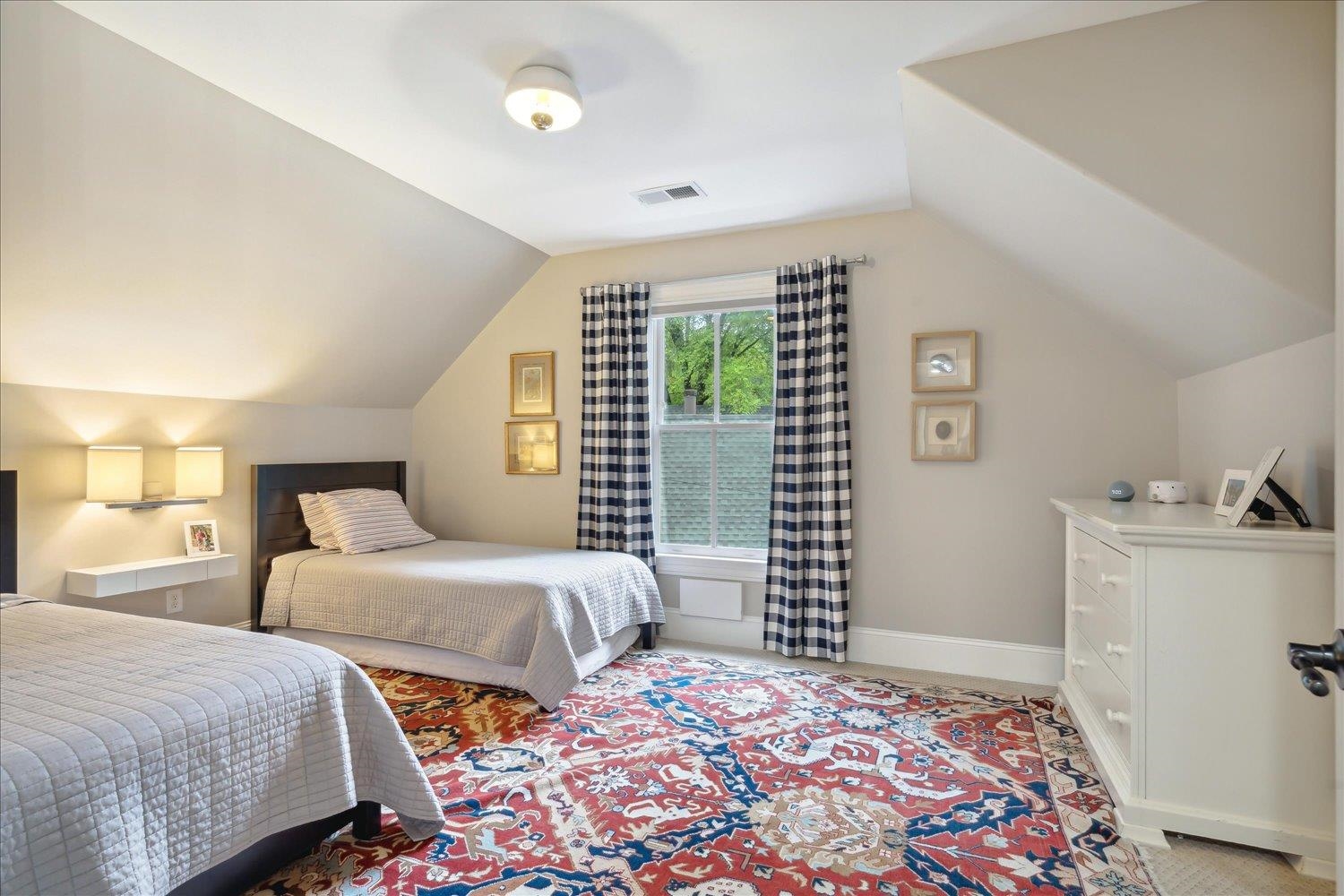 279 RIDGEFIELD RD