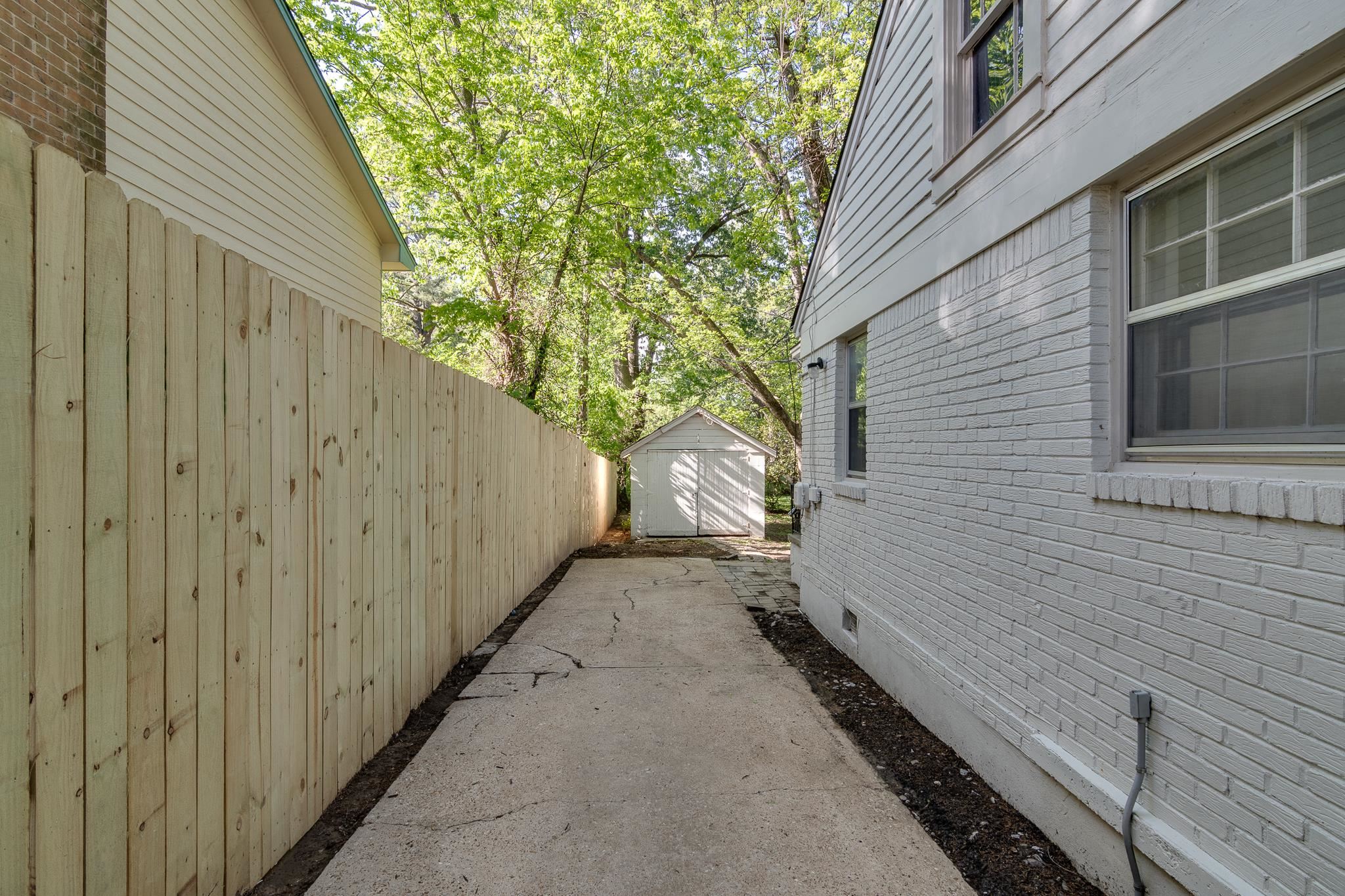 3252 SOUTHERN AVE