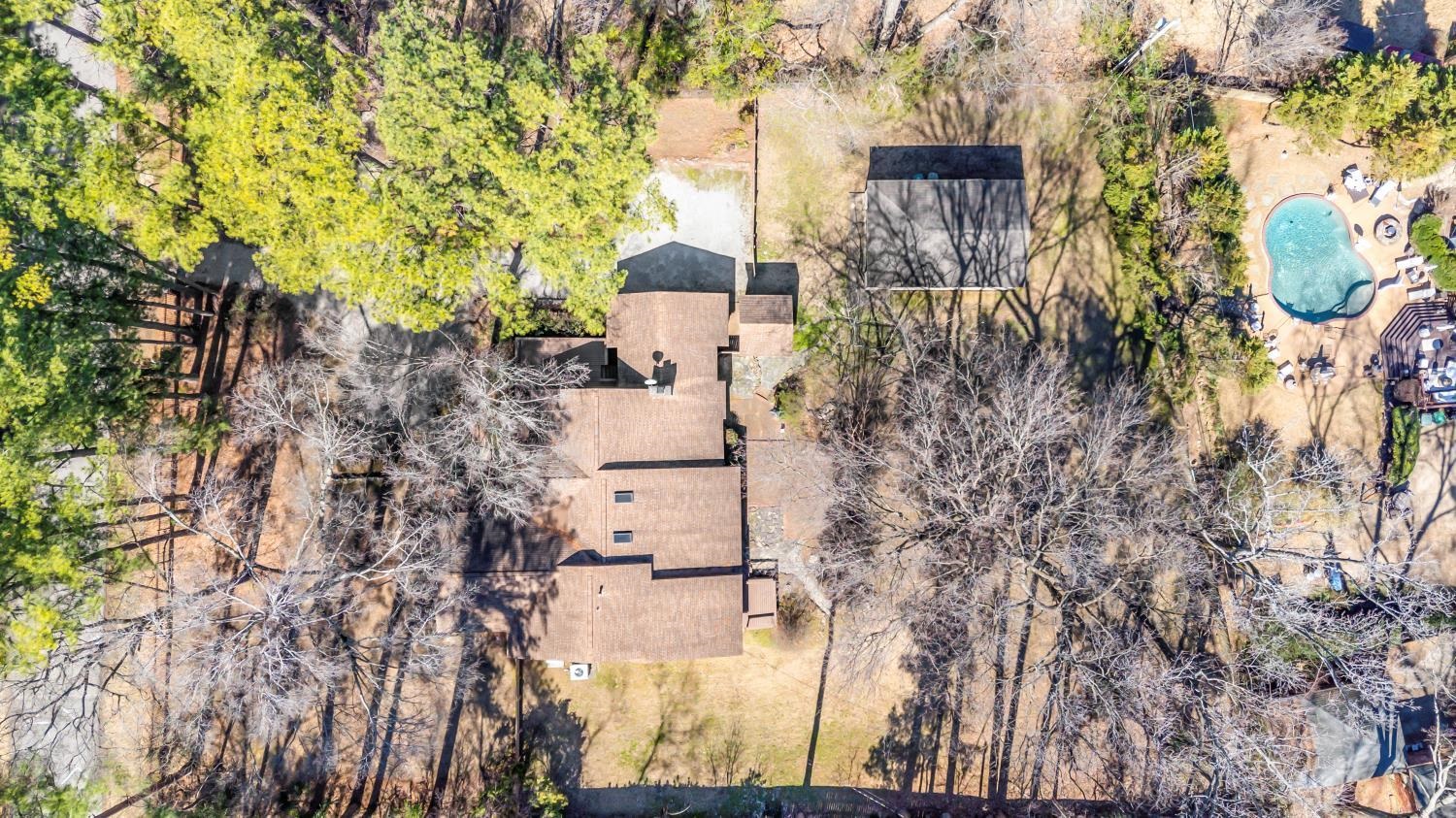 598 VALLEYBROOK DR
