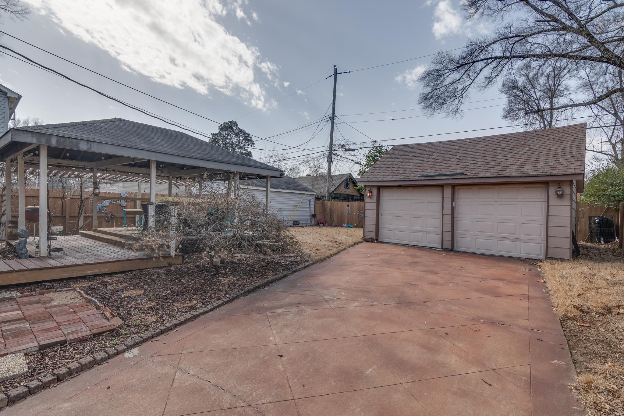 861 UNIVERSITY ST